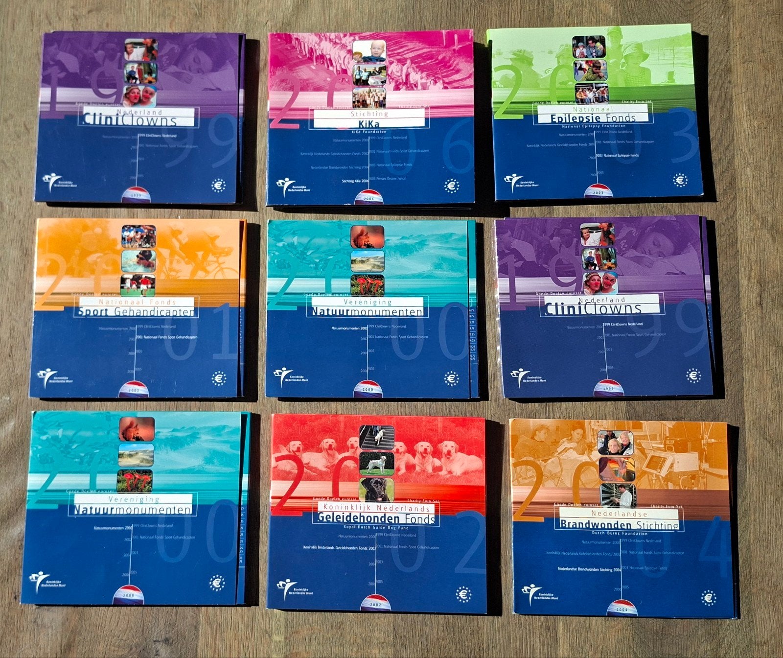9 stuks Goede Doelen sets. Jaarsets., Ophalen of Verzenden, Koningin Beatrix, Euro's, Setje