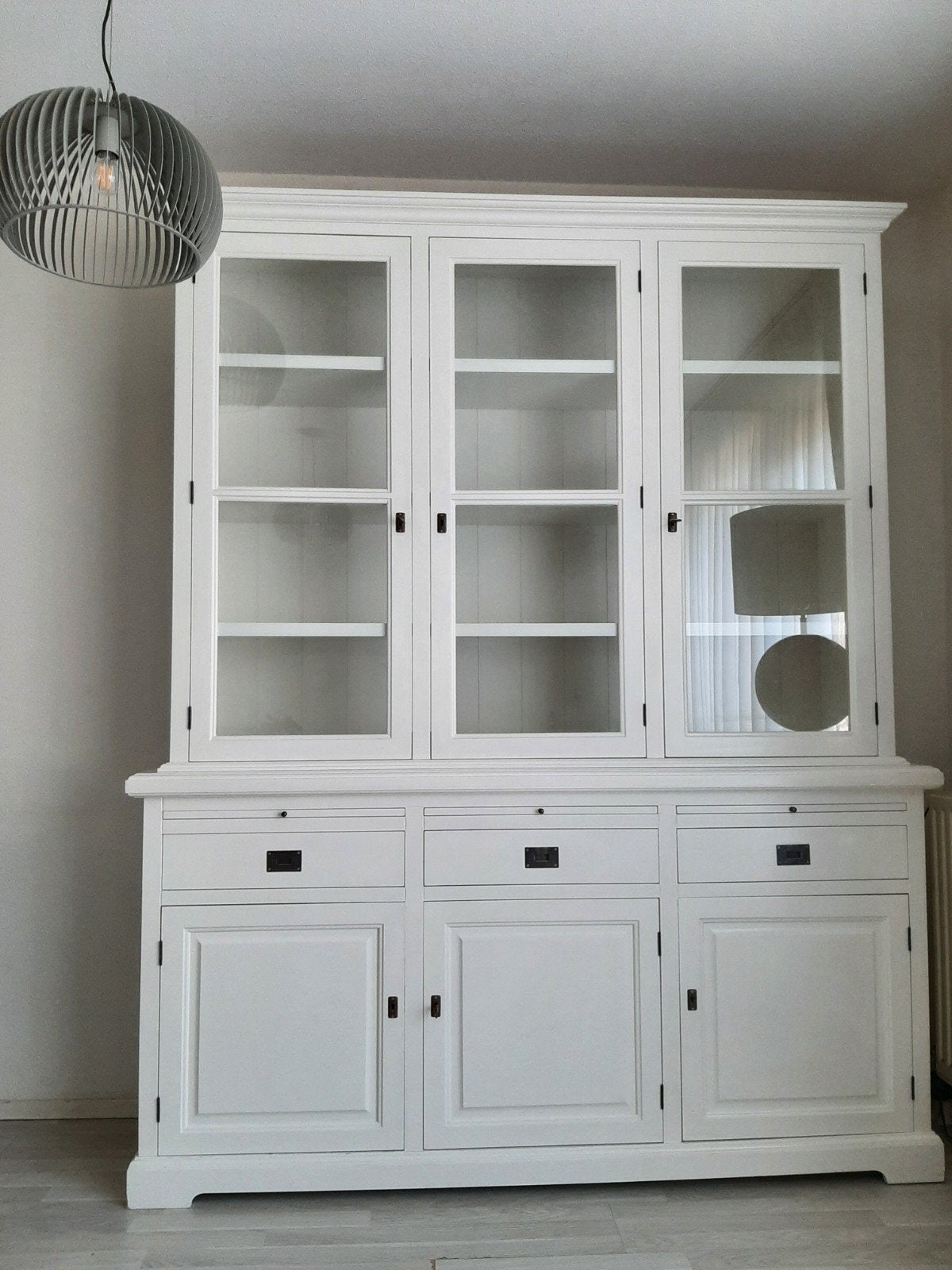 Buffetkast servieskast vitrinekast wit in nette staat, Huis en Inrichting, Ophalen, Zo goed als nieuw, 25 tot 50 cm, 200 cm of meer