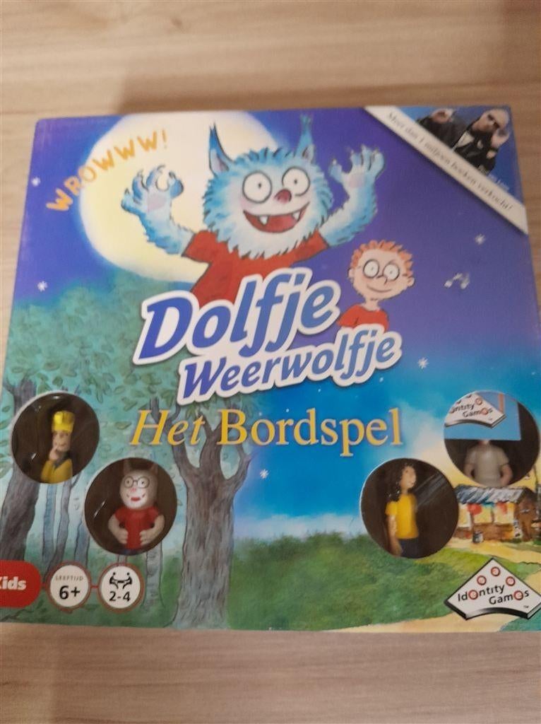 Dolfje weerwolfje het bordspel - s1491, Hobby en Vrije tijd, Gezelschapsspellen | Bordspellen, Verzenden, Zo goed als nieuw