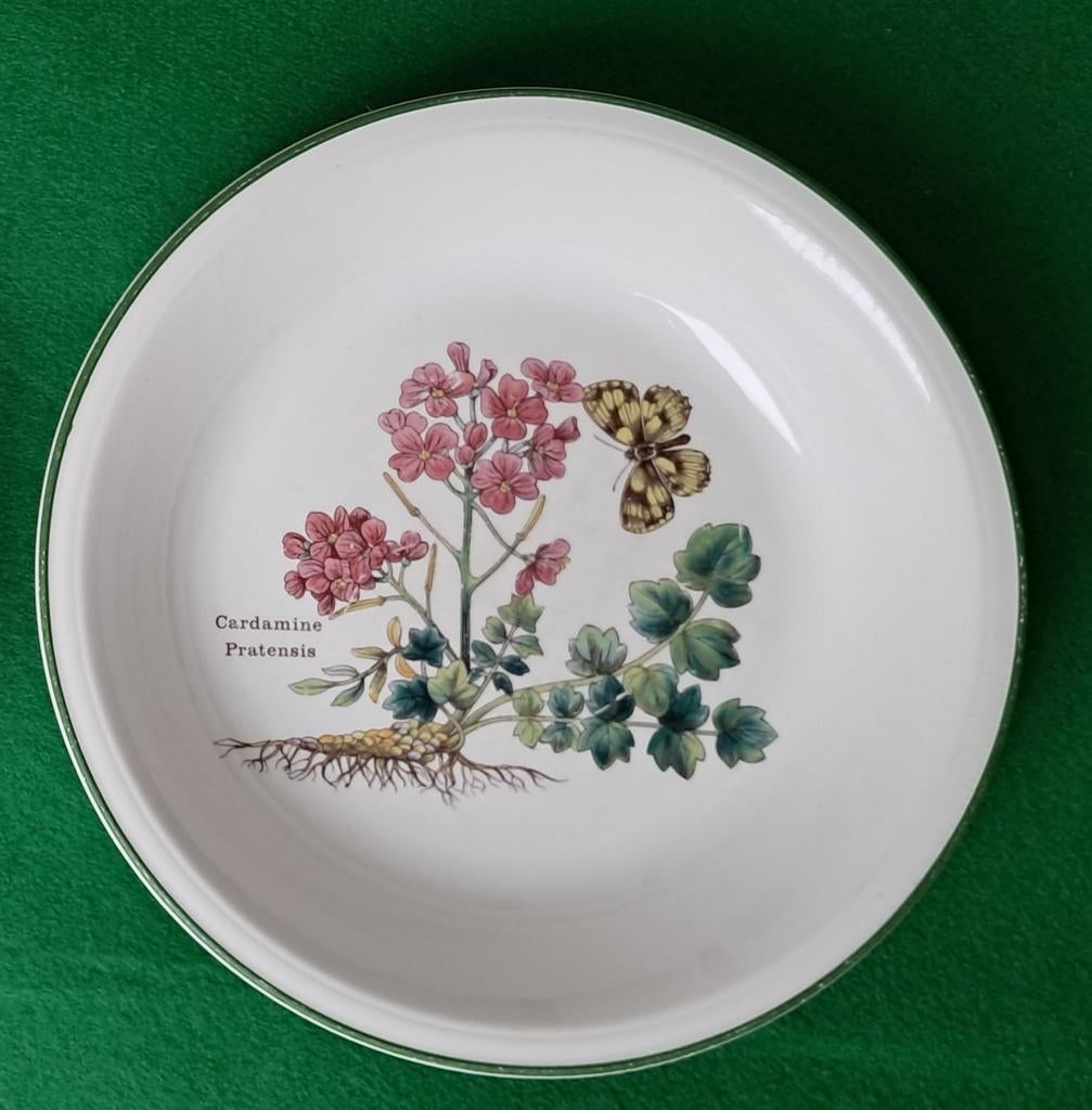Borden van Wedgewood, serie Florabunda, 2x diep 3x ontbijt, Huis en Inrichting, Keuken | Servies, Ophalen of Verzenden