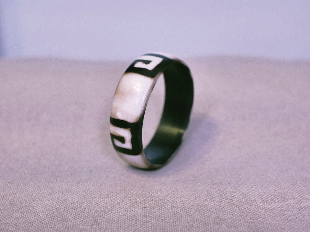 Boho/Etnische armband van runderbeen (bovine bone)  '70, Verzenden, Overige materialen, Armband
