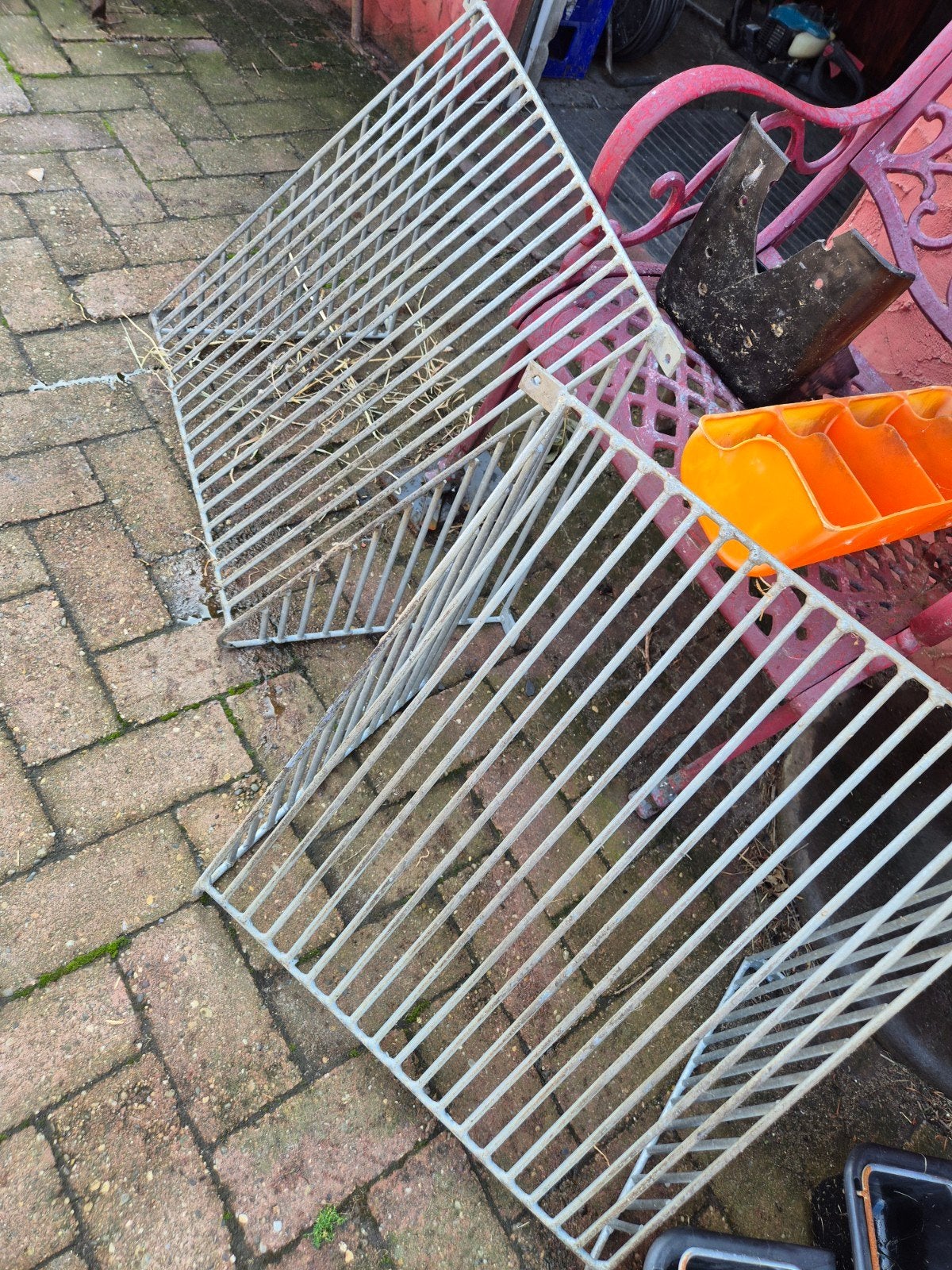 hooiruiven en drinkbakken 9L, Dieren en Toebehoren, Ophalen of Verzenden