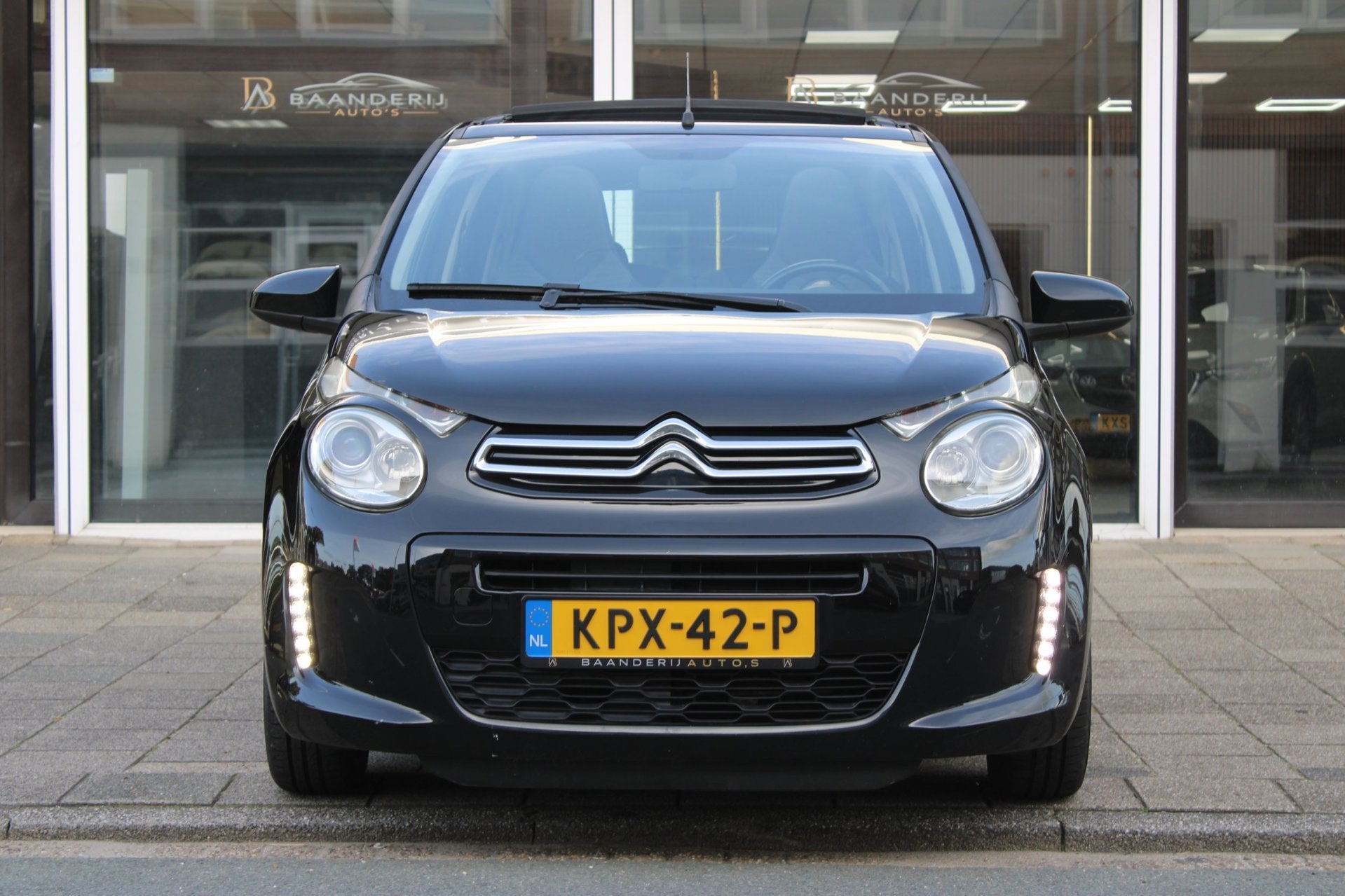 Citroen C1 1.2 PureTech Shine Cabrio | Airco | Cruise contro, Voorwielaandrijving, Dealer onderhouden, Stof, Gebruikt