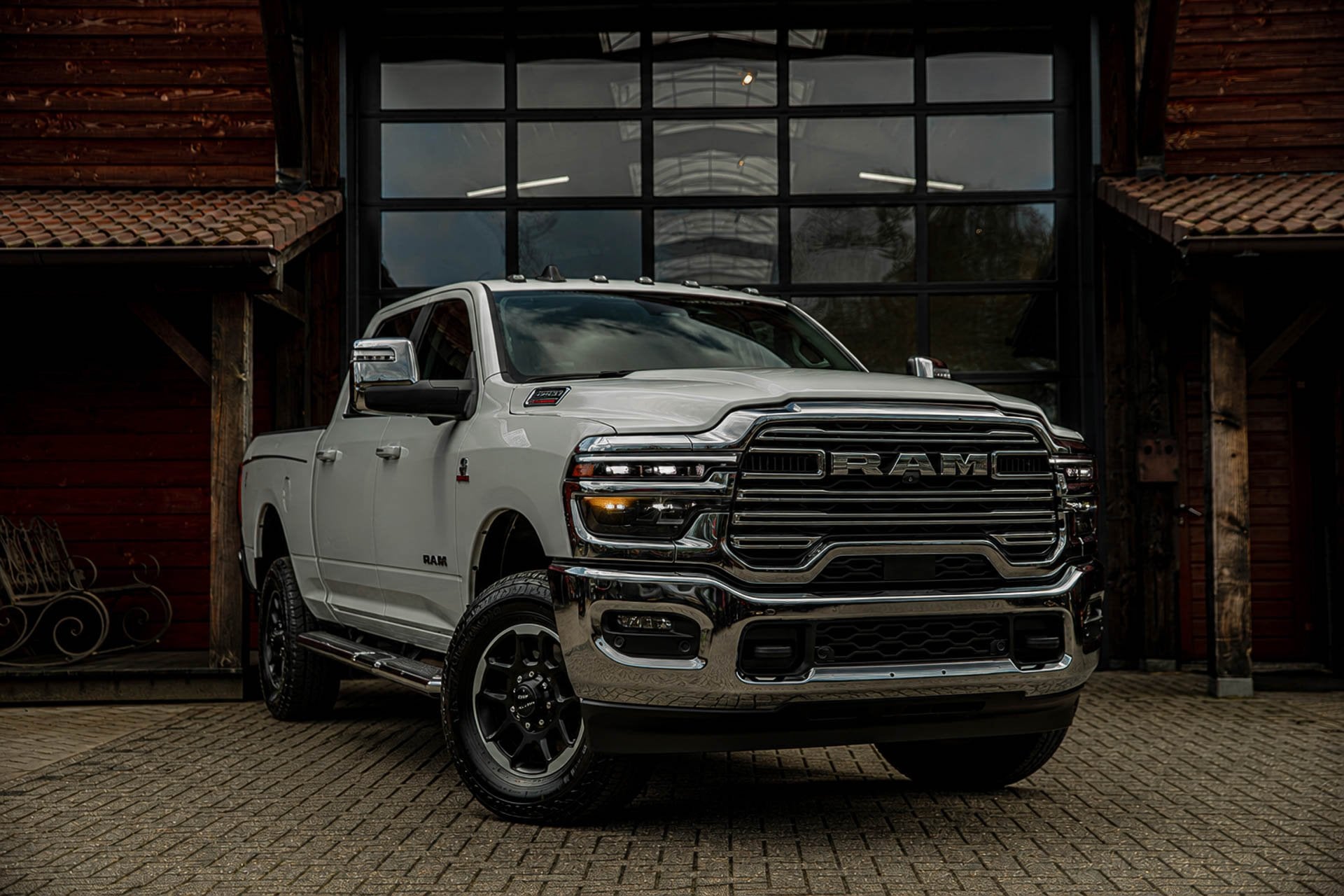 Dodge Ram 2500 laramie 6.7L Cummins Dodge RAM 2500 laramie 6, Auto's, Automaat, 430 pk, 6690 cc, Lederen bekleding