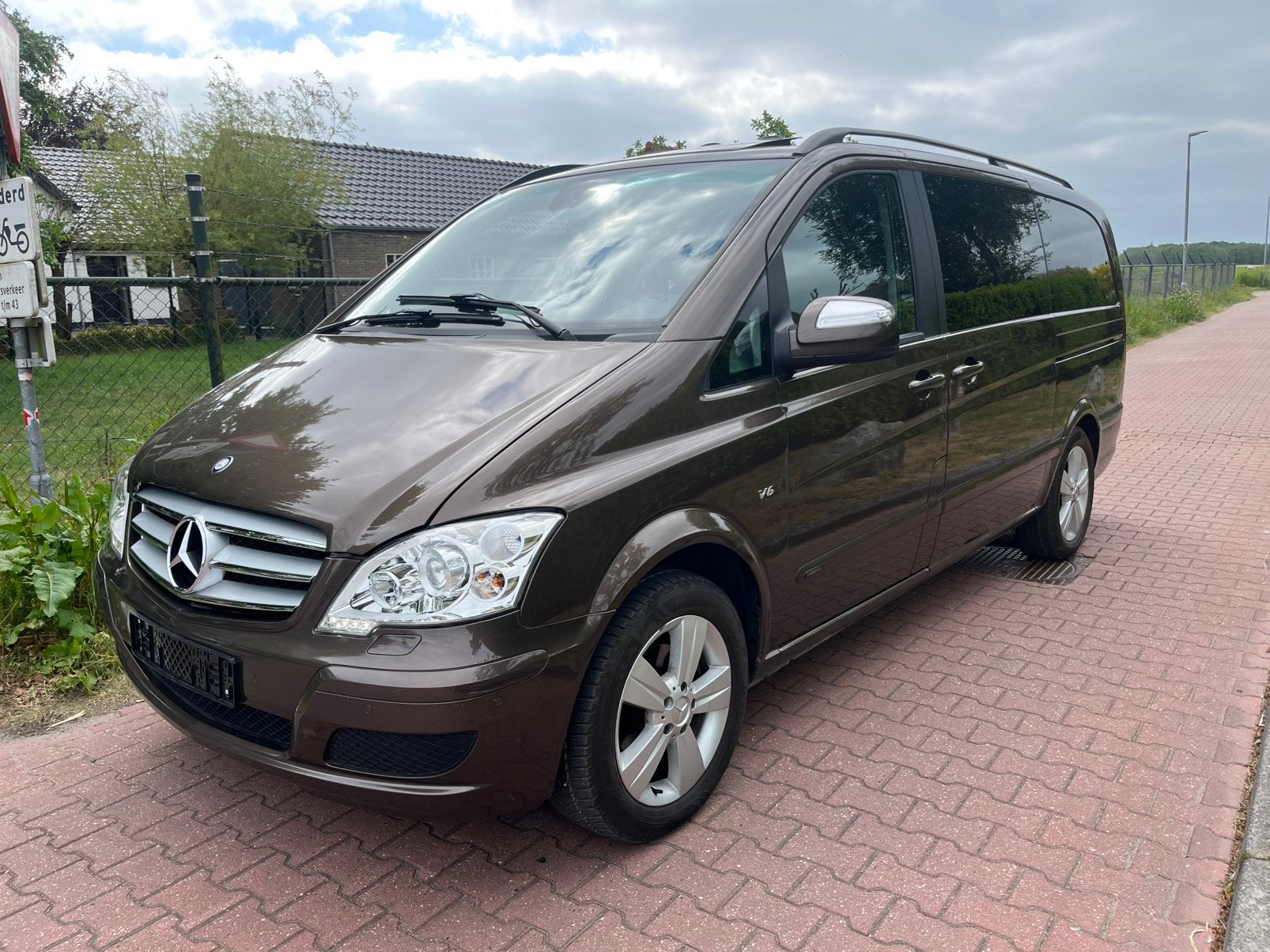 Mercedes-Benz Viano 3.5 190KW 8 persoons benzine, Automaat, Achterwielaandrijving, 2131 kg, Leder