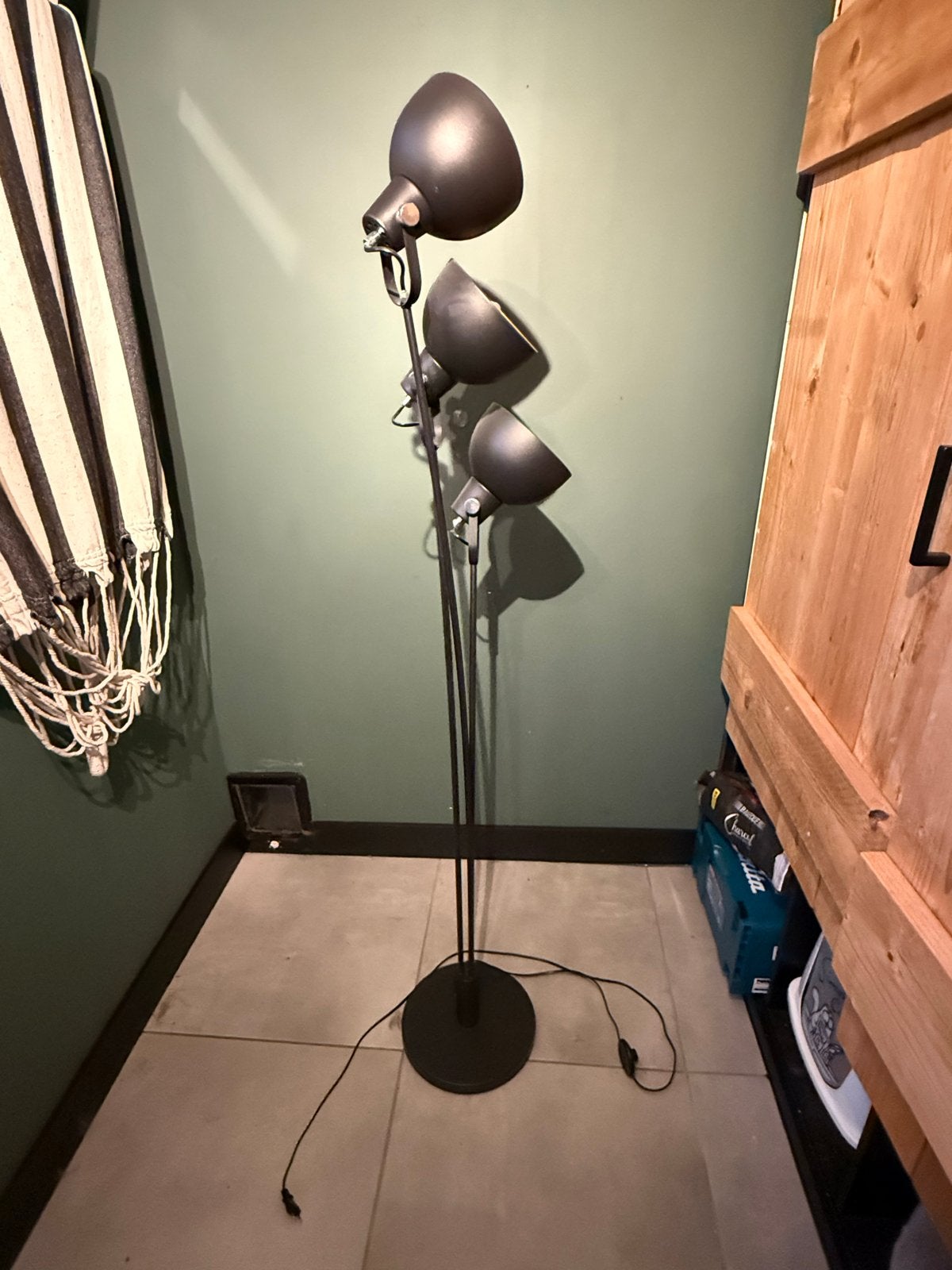 Zwarte vloerlamp met 3 lampen, Huis en Inrichting, Ophalen, Gebruikt, E27 (groot), Metaal