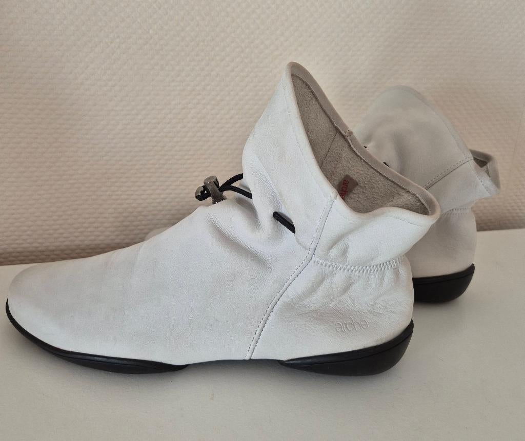 Arche laarsjes, maat 39, Kleding | Dames, Schoenen, Wit, Lage of Enkellaarzen, Ophalen of Verzenden, Zo goed als nieuw