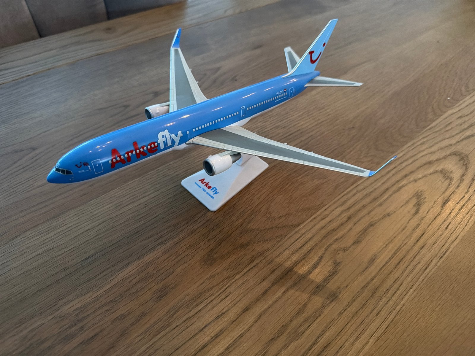 ArkeFly Boeing 767-300ER Modelvliegtuig (27 cm), Overige merken, 1:200 of kleiner, Ophalen of Verzenden, Zo goed als nieuw