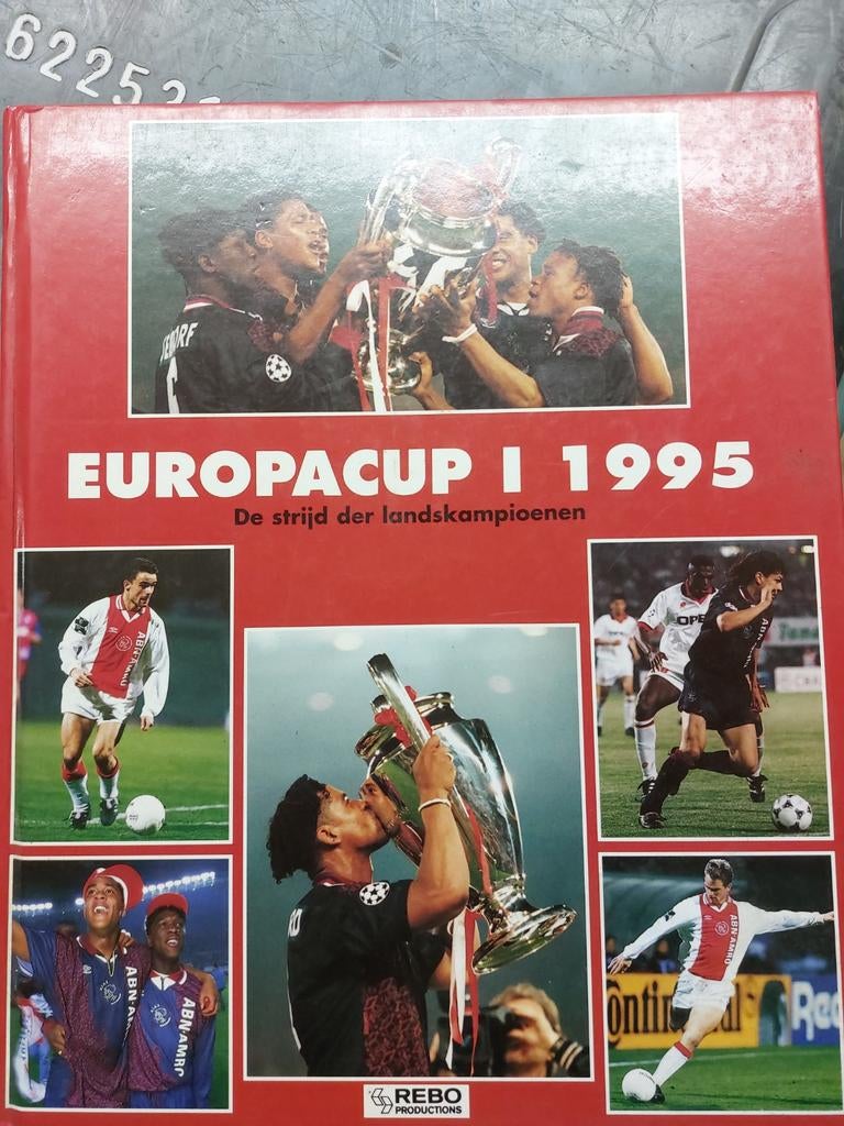 Europacup I 1995: De strijd der landskampioenen - Ajax, Boeken, Ophalen of Verzenden, Gelezen, Onbekend, Balsport