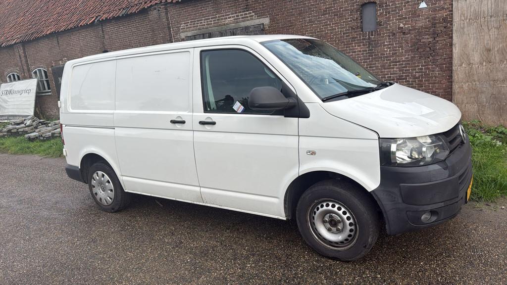 Volkswagen Transporter 2.0 TDI L1H2 BM (bj 2015), Auto's, Bestelauto's, Euro 5, Gebruikt, Zwart, 4 cilinders