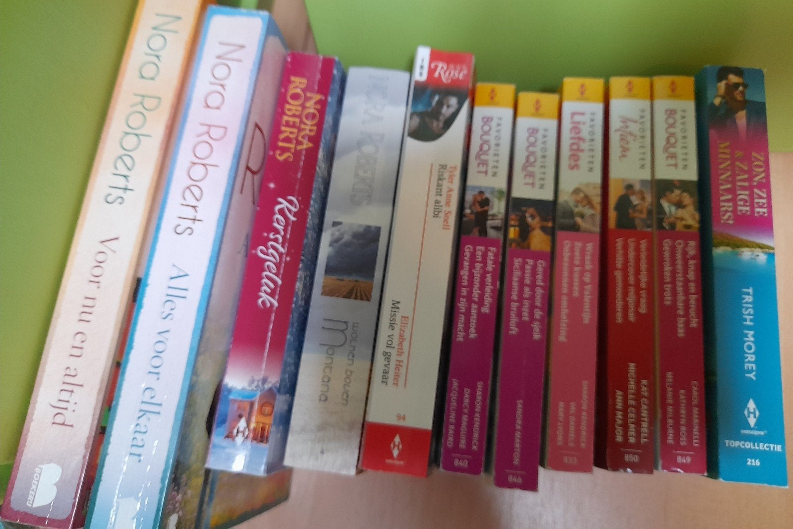 Bouquet reeks,   Nora Roberts, Black Rose, Boeken, Romans, Ophalen, Gelezen