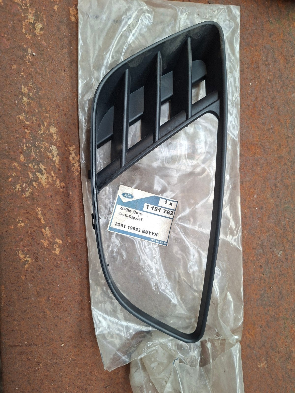 Ford Fiesta (2001-2008) Mistlamppaneel Bumper Links, Ophalen of Verzenden