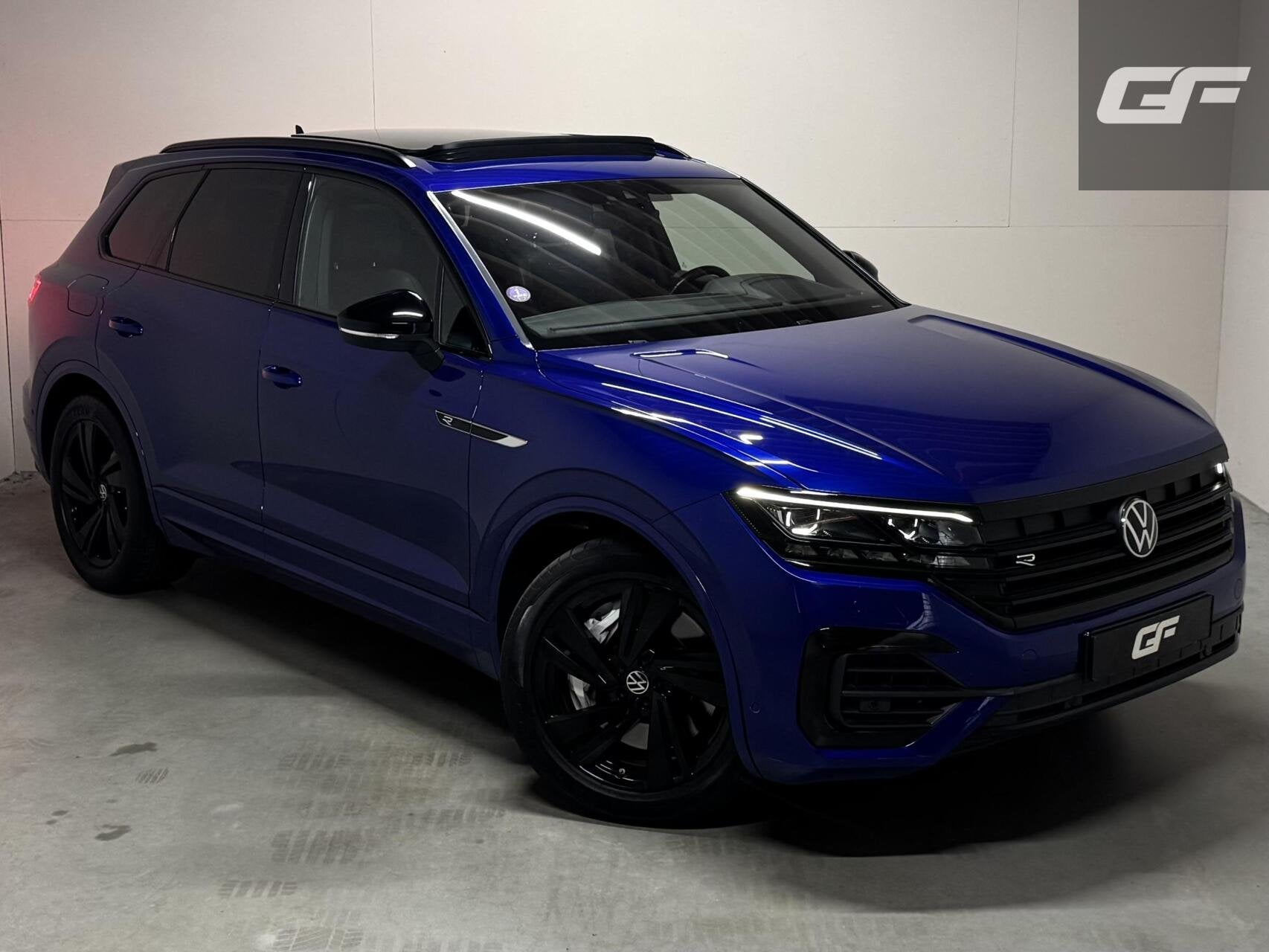 Volkswagen Touareg 3.0 TSi eHybrid 4MOTION R-Line Pano Lapiz, Auto's, Automaat, Gebruikt, Zwart, 2995 cc