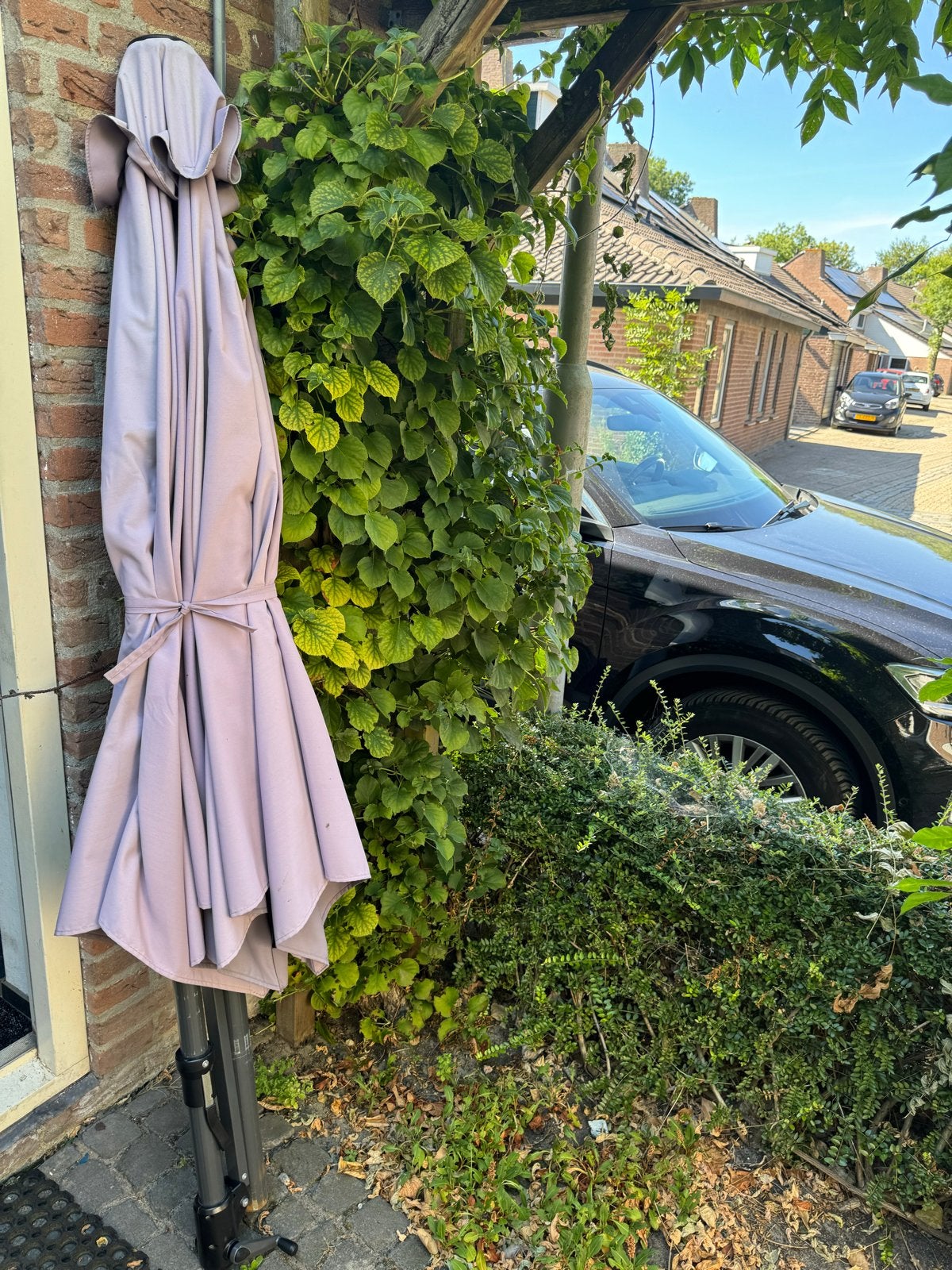 Zweefparasol zonder voet - Grijs - knop einde touw geknapt, Ophalen, Gebruikt, Kantelbaar, 2 tot 3 meter