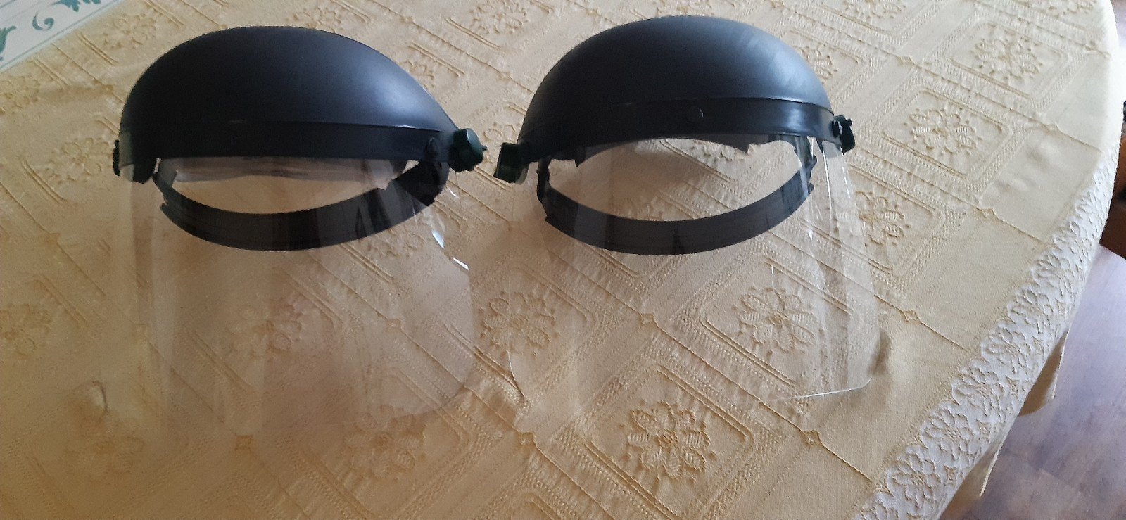 2  Gelaatbeschermers ., Doe-het-zelf en Verbouw, Ophalen