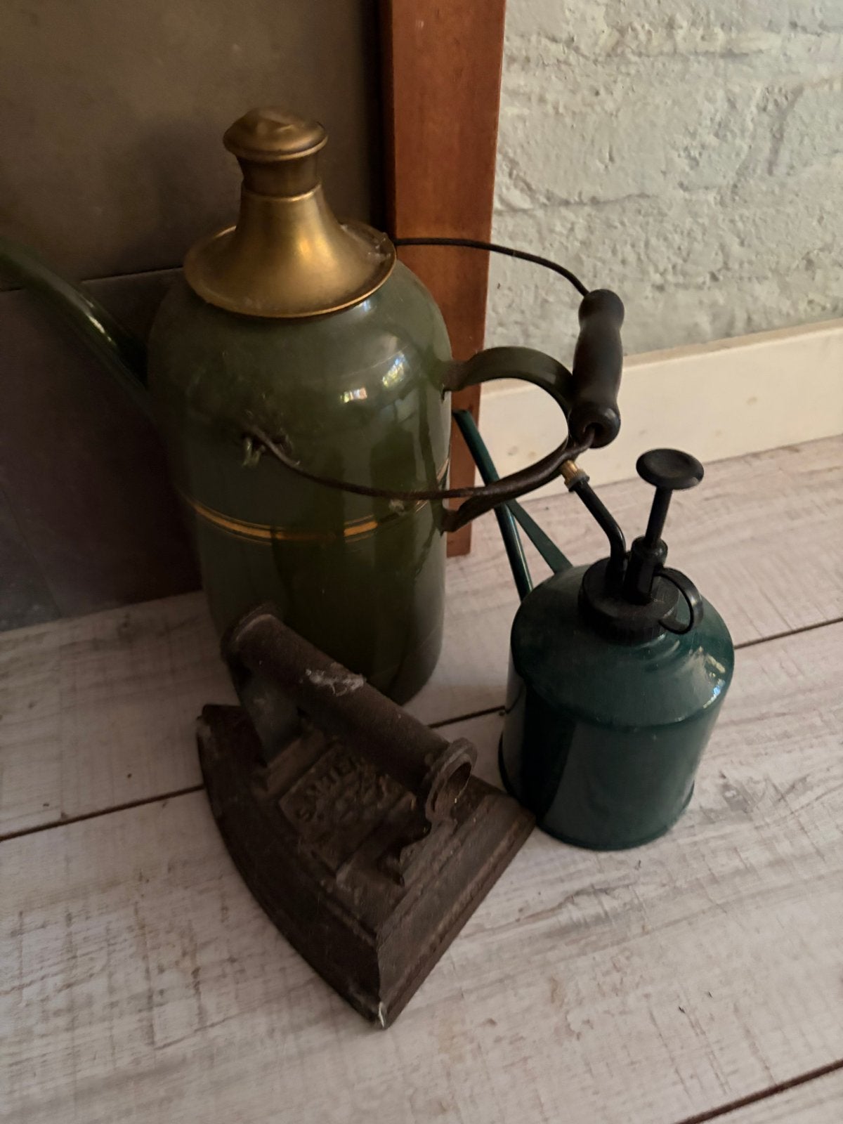 Vintage gieter, sproeier en strijkijzer set, Ophalen of Verzenden