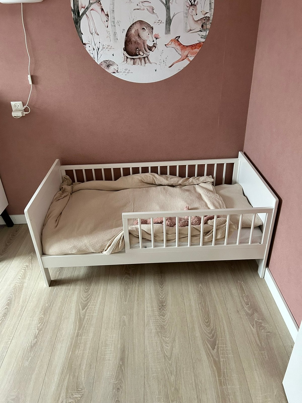 Peuterbed petit amelie met extra’s!, Kinderen en Baby's, Kinderkamer | Bedden, Ophalen, 70 tot 85 cm, 140 tot 160 cm, Zo goed als nieuw