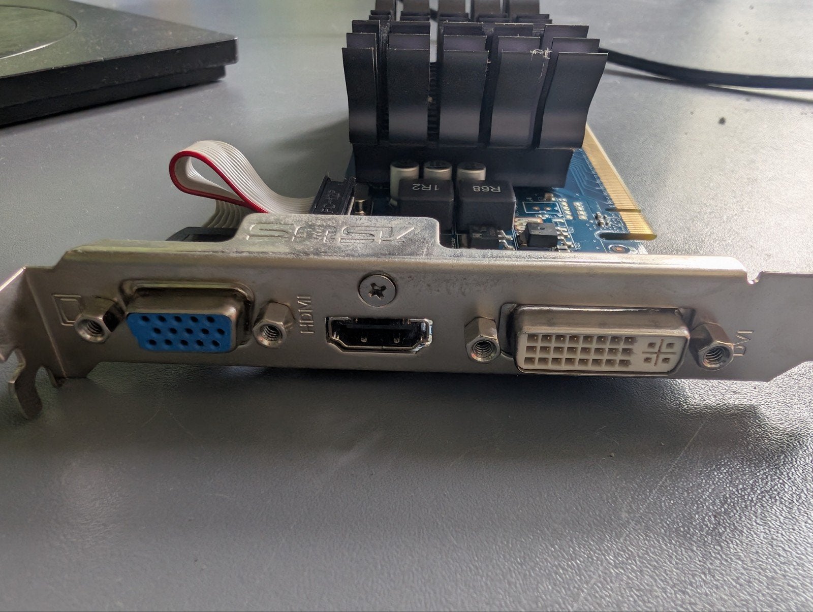 ASUS GeForce 210 Grafische Kaart met HDMI, DVI en VGA aanslu, Ophalen of Verzenden, Gebruikt, HDMI