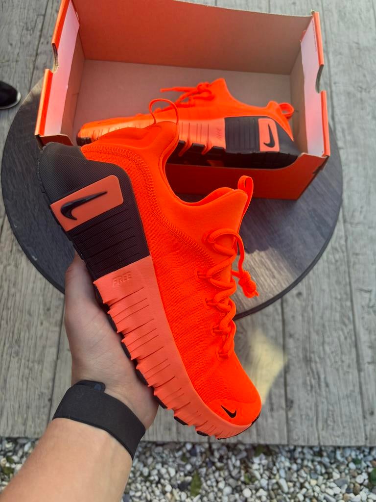 Nike free metcon 6 hyper crimson - maat 42tm47 - nieuw, Kleding | Heren, Schoenen, J, Zwart, Nieuw, Ophalen of Verzenden