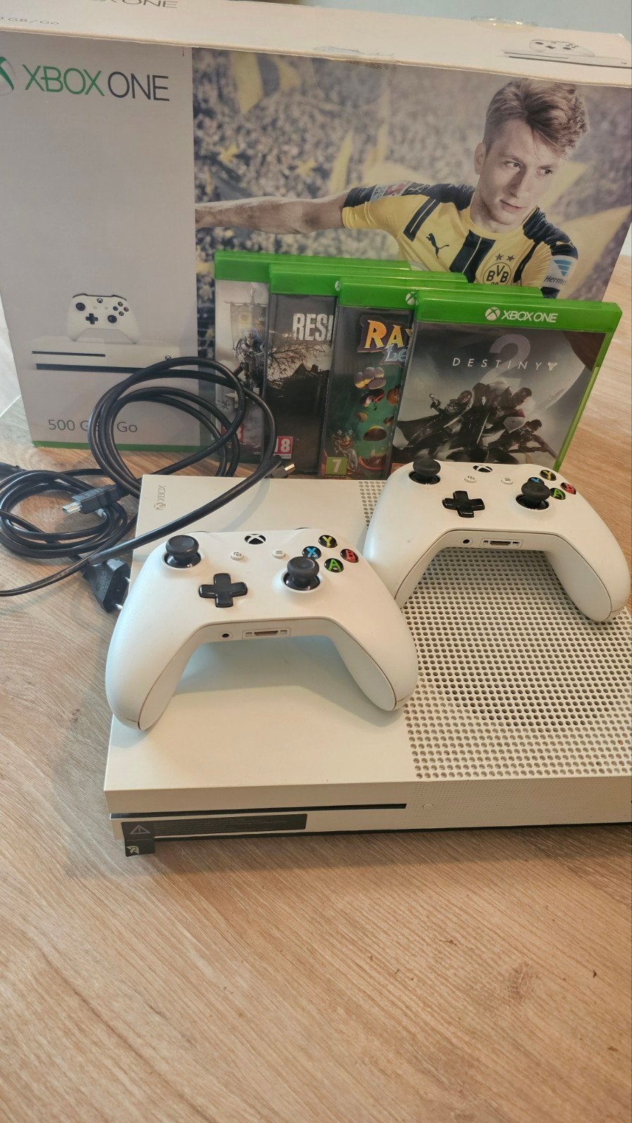Xbox One S met 2 controllers, 4 games en originele doos, Spelcomputers en Games, Met 2 controllers, Xbox One S, Ophalen of Verzenden