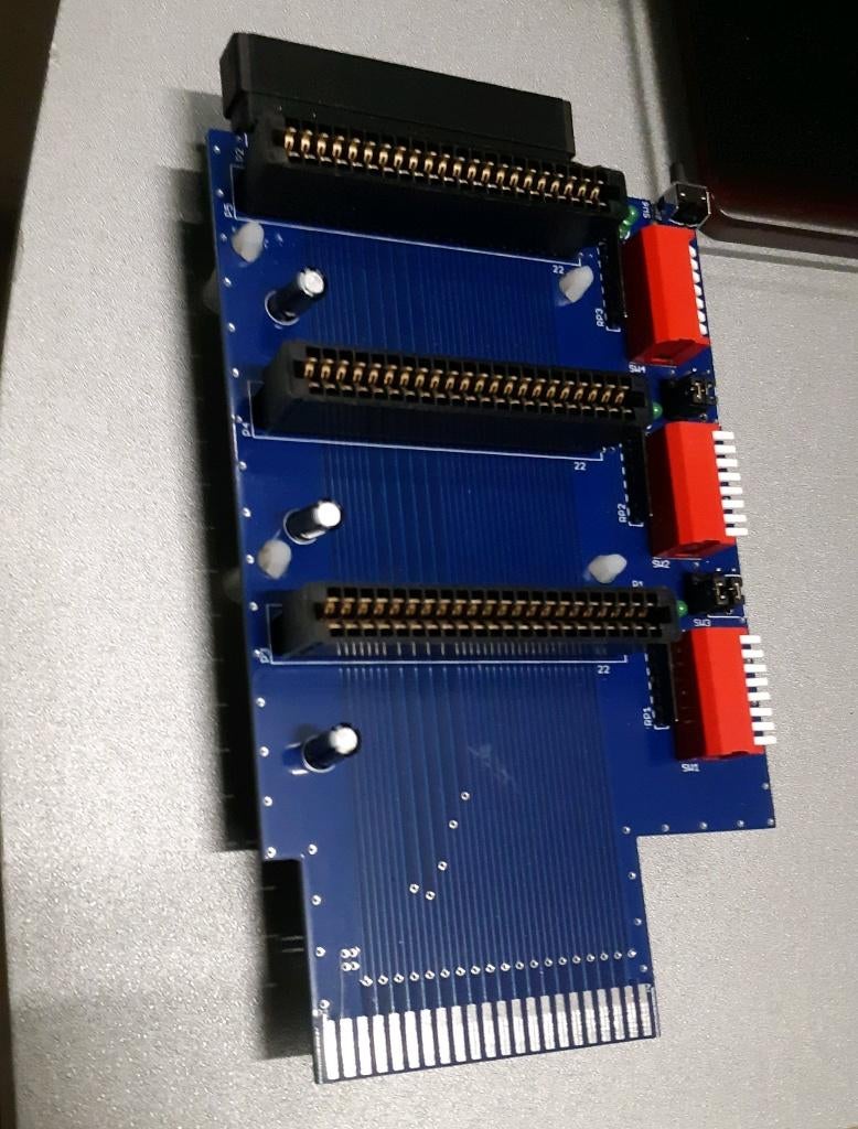 Commodore X-Pander 3 Slot Cartridge Port Expander, Computers en Software, Vintage Computers, Verzenden, Commodore