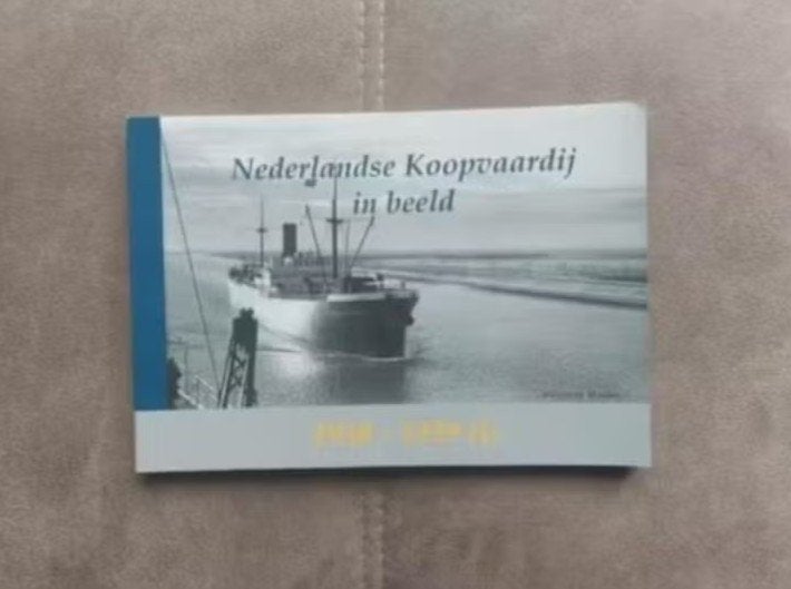 Nederlandse Koopvaardij in beeld 1930-1939(1) W.H. Mooijen, Verzamelen, Ophalen of Verzenden, Zo goed als nieuw, Boek of Tijdschrift