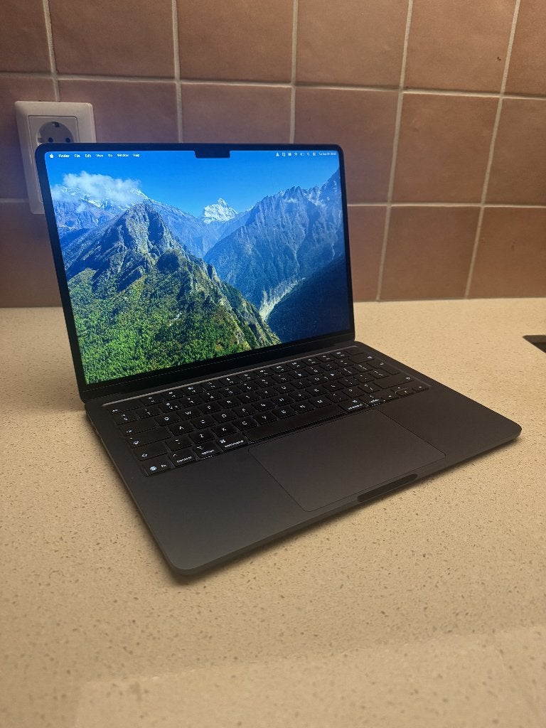 Foto 3 van MacBook Air 13-inch M4 - 24GB RAM - 512GB SSD - 99% batterij