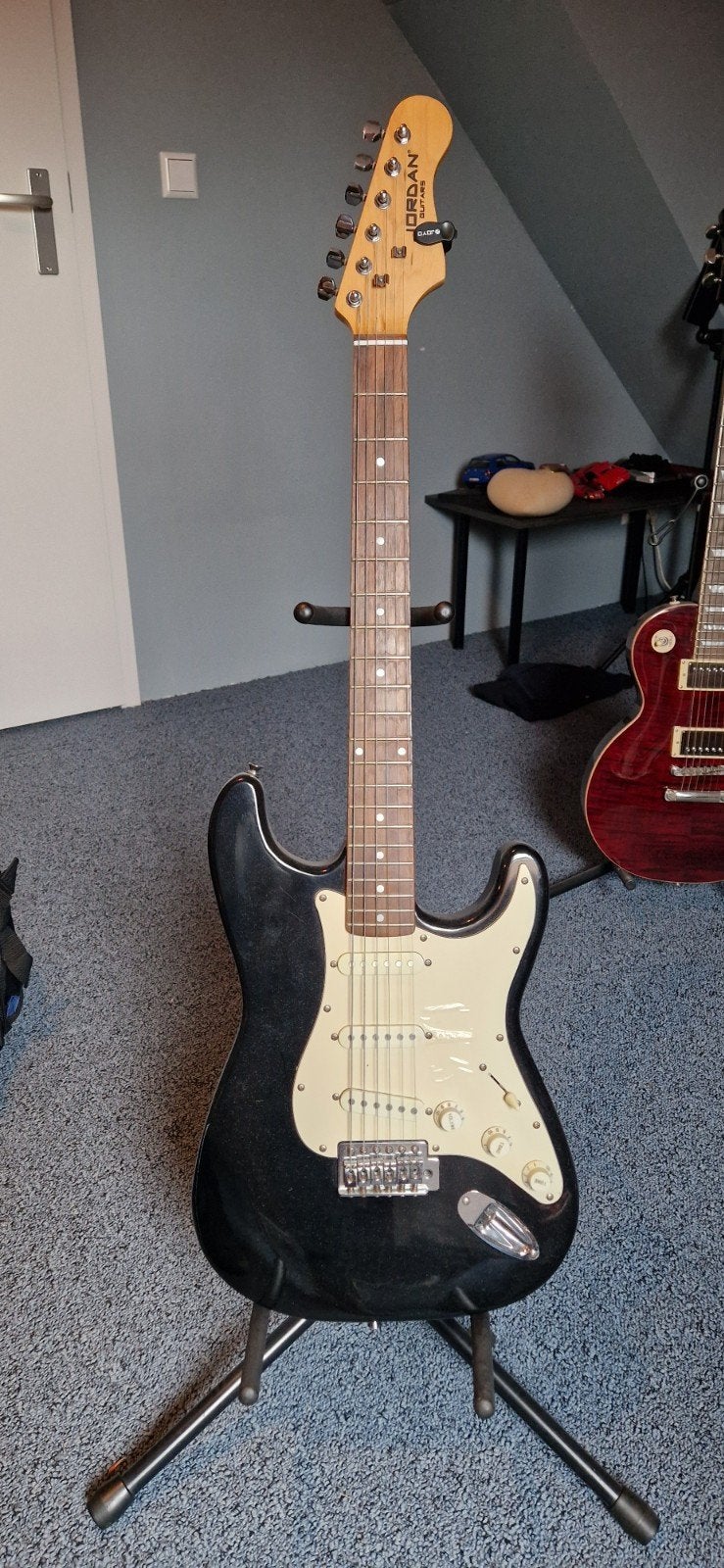 Jordan elektrische gitaar met versterker en hoes, Gebruikt, Met versterker, Solid body, Ophalen
