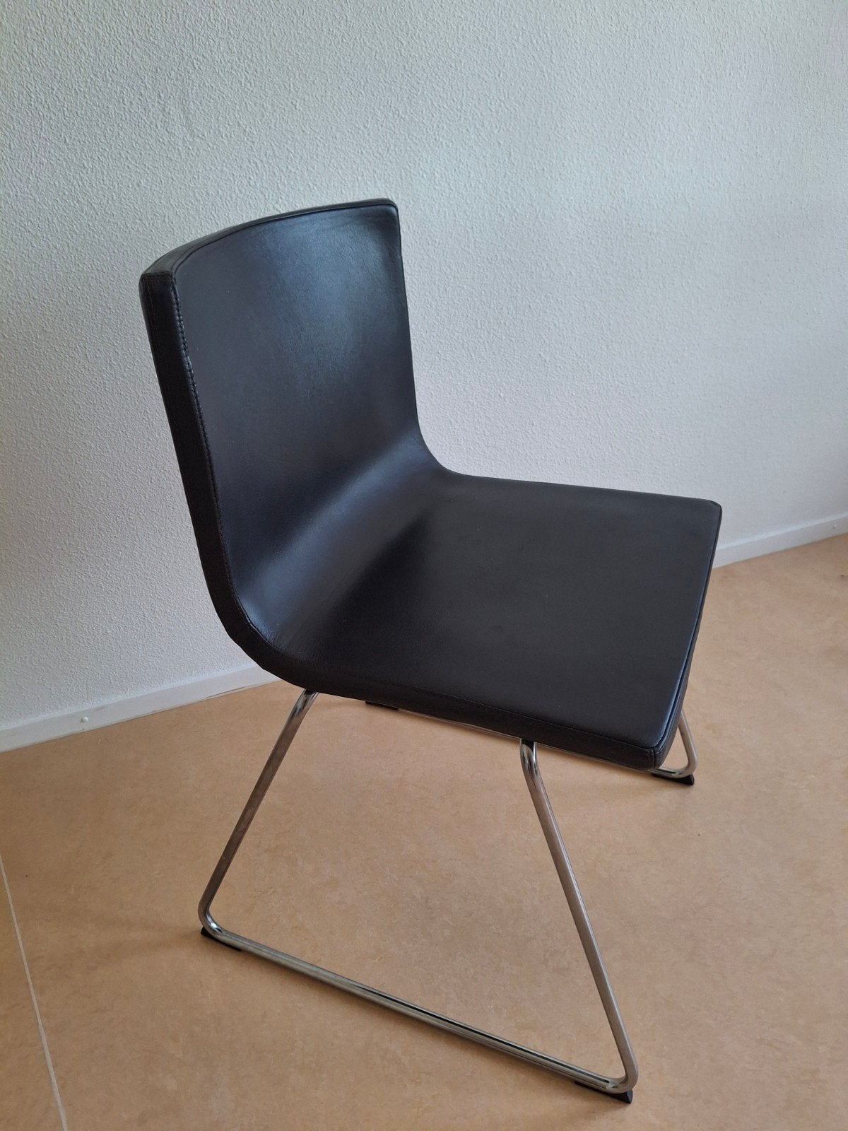 6 IKEA LILLÅNÄS eetkamerstoelen zwart, Huis en Inrichting, Stoelen, Ophalen, Kunststof, Gebruikt, Zwart