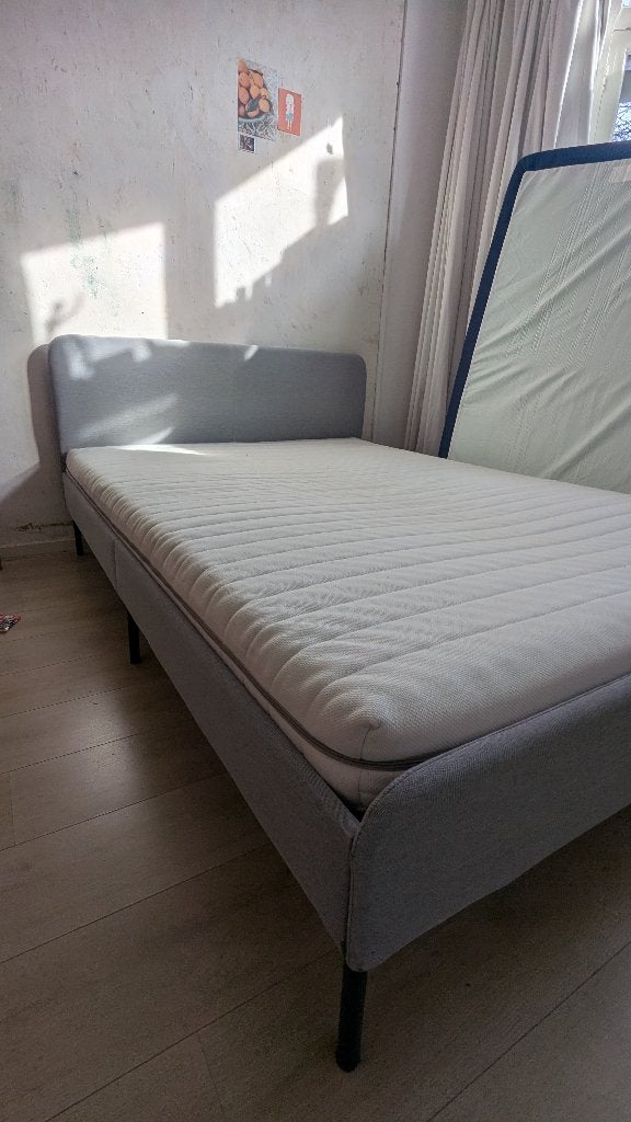 IKEA SLATTUM twee persoons 140x200 bed, grijs, Ophalen, Gebruikt, Tweepersoons, 140 cm