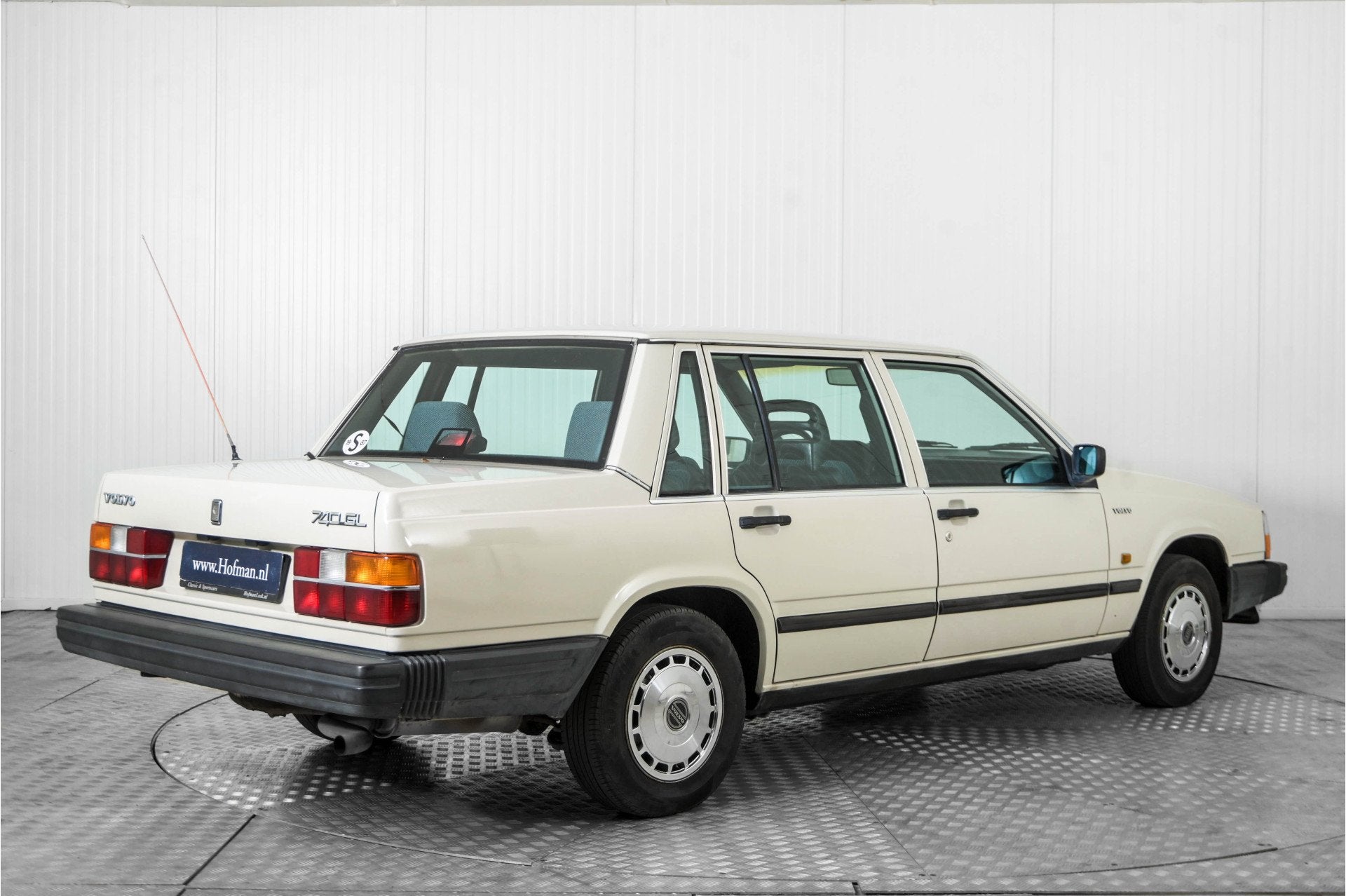 Volvo 740 2.3 GL (bj 1987), Auto's, Gebruikt, Centrale vergrendeling, 116 pk, Wit