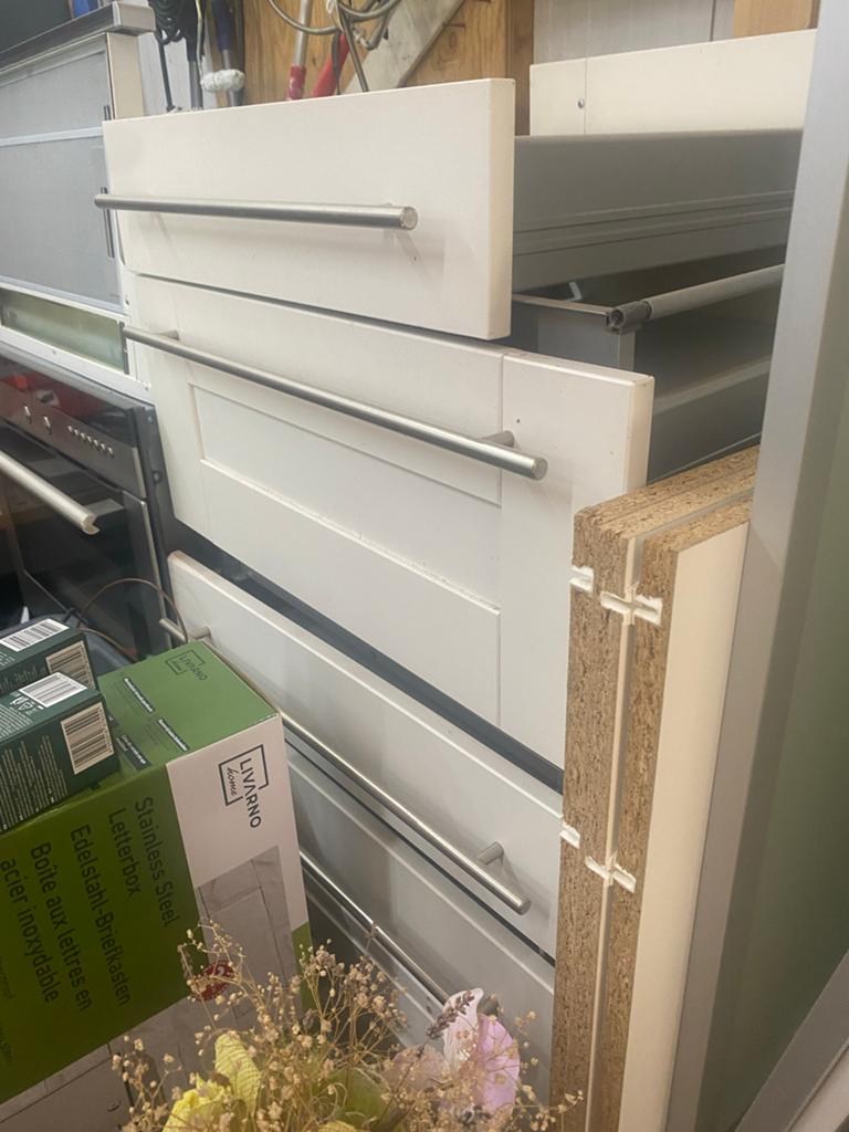 3 IKEA legplanken 56,2 cm breed, Ophalen, Gebruikt