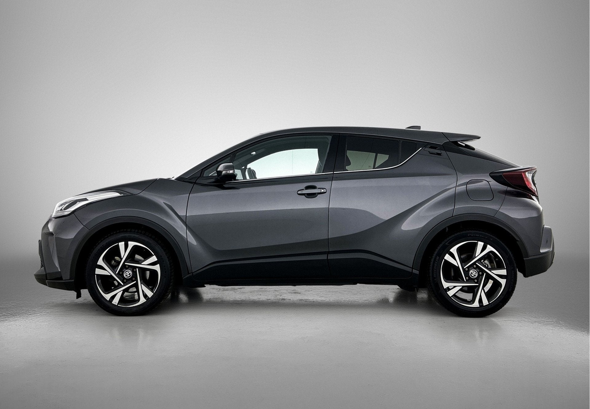 Toyota C-HR 2.0 Hybrid Dynamic | BTW voertuig | Stoelverwarm, Auto's, 12 maanden, Gebruikt, Zwart, 4 cilinders