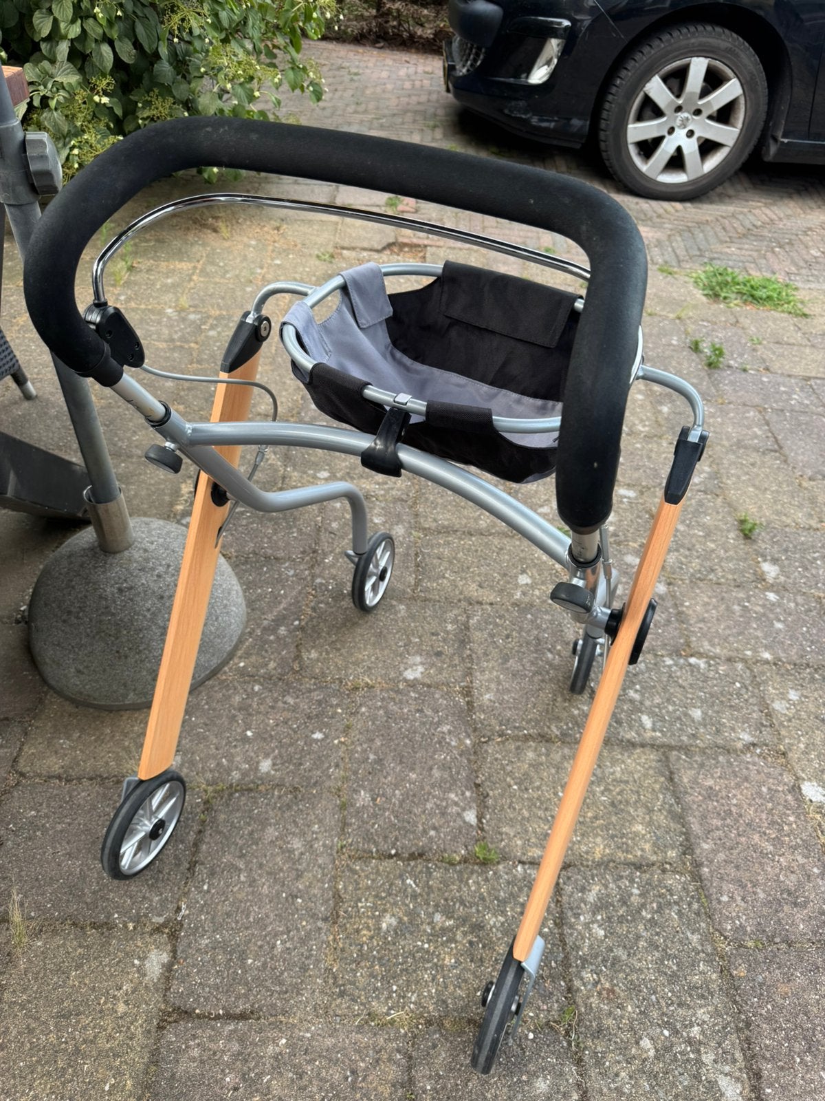 Trust binnen rollator, Ophalen, Zo goed als nieuw