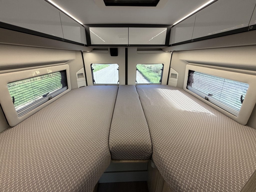 Adria Twin Plus 640 SLB, Lithium, Omvormer, Solar, Bearlock,, Automaat, Buscamper of Camperbus, Ringverwarming, Fiat
