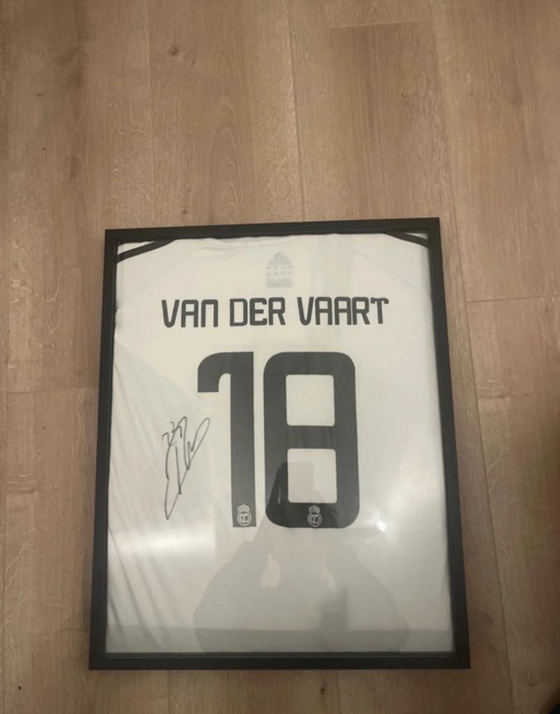 Gesigneerd shirt Rafael van der Vaart - Maat L, Verzamelen, Sportartikelen en Voetbal, Gebruikt, Shirt, Buitenlandse clubs, Ophalen of Verzenden