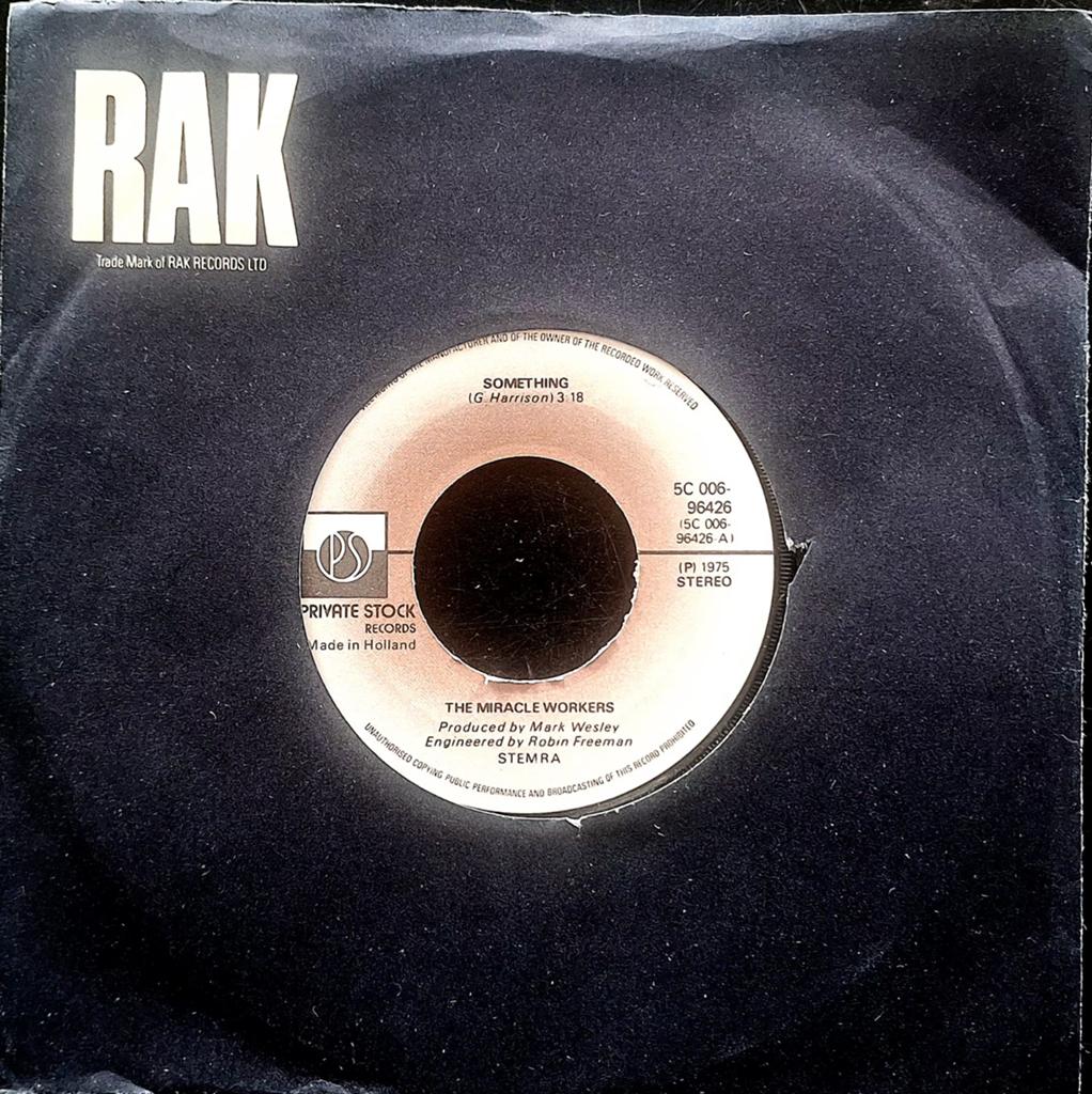 7"/SINGLE  THE MIRACLE WORKERS - Something, Ophalen of Verzenden, Gebruikt, Pop