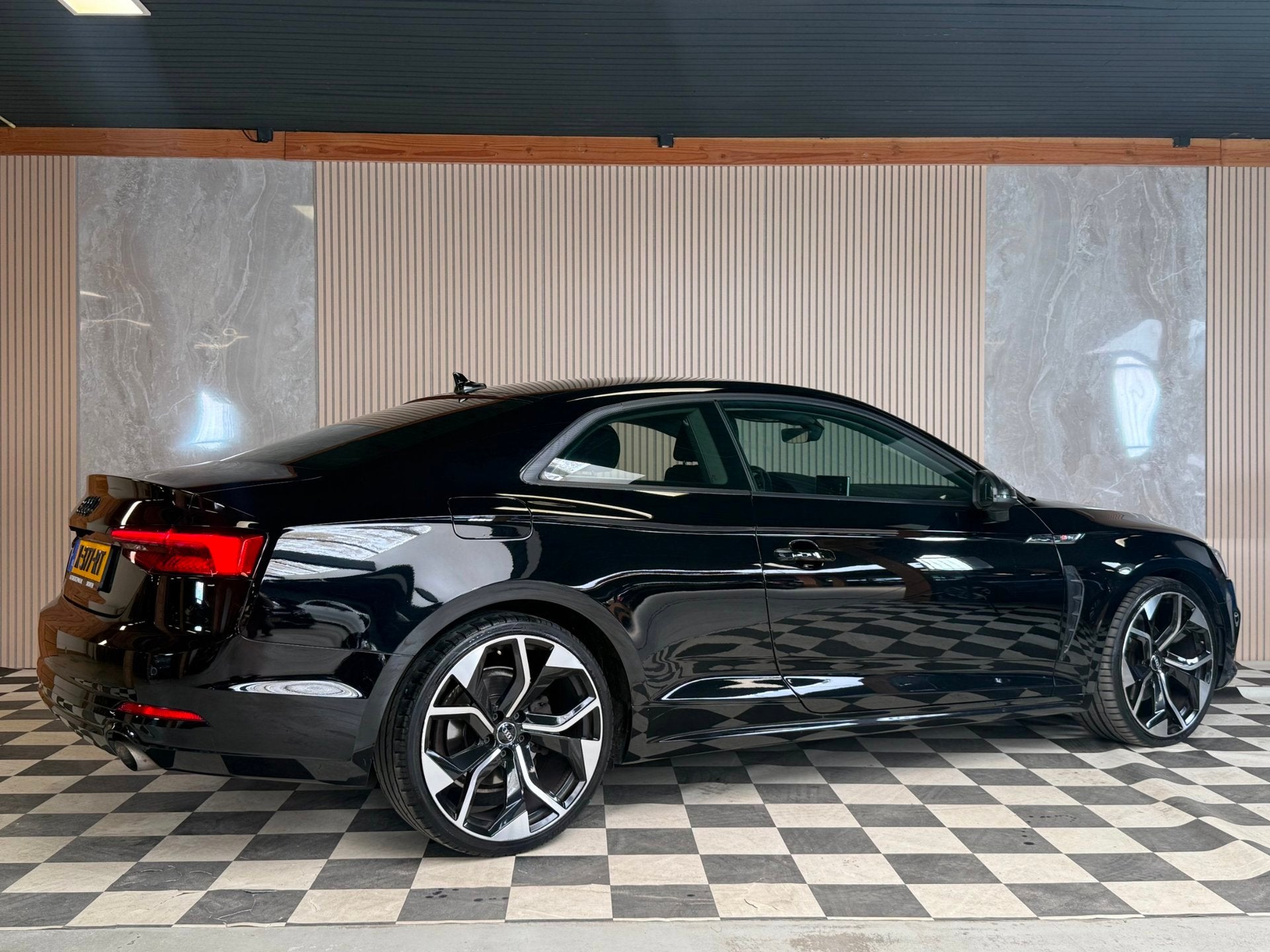 Audi A5 Coupé 2.0 TFSI ultra Pro Line S-Line Facelift/245PK, Gebruikt, Euro 6, 1984 cc, Zwart