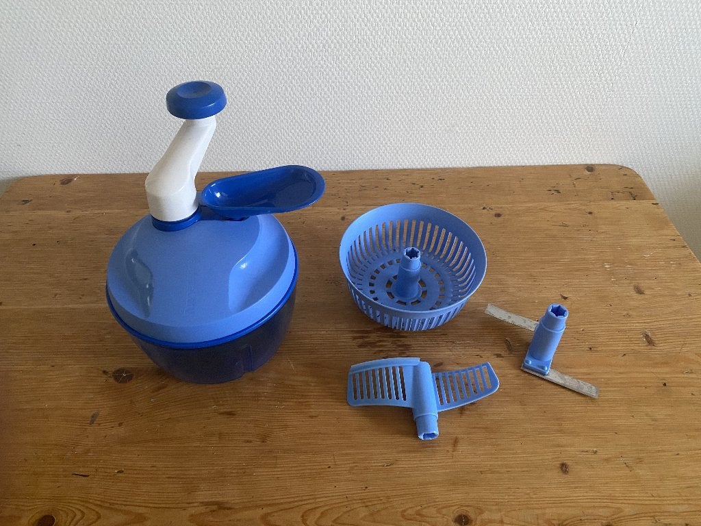 Tupperware Quick Chef ( mengen, snijden, centrifugeren ), Huis en Inrichting, Keuken | Tupperware, Ophalen of Verzenden, Gebruikt