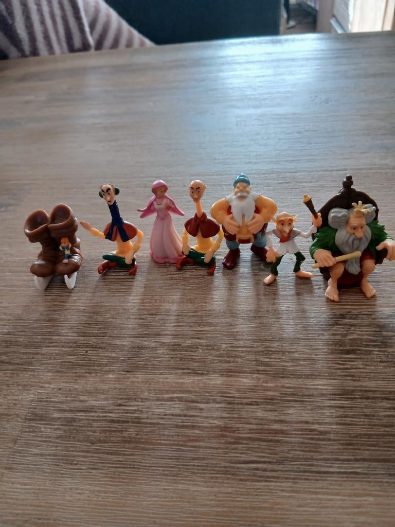 39 efteling poppetjes. Gedeelte glas en goudkleur., Ophalen of Verzenden, Zo goed als nieuw, Beeldje of Poppetje