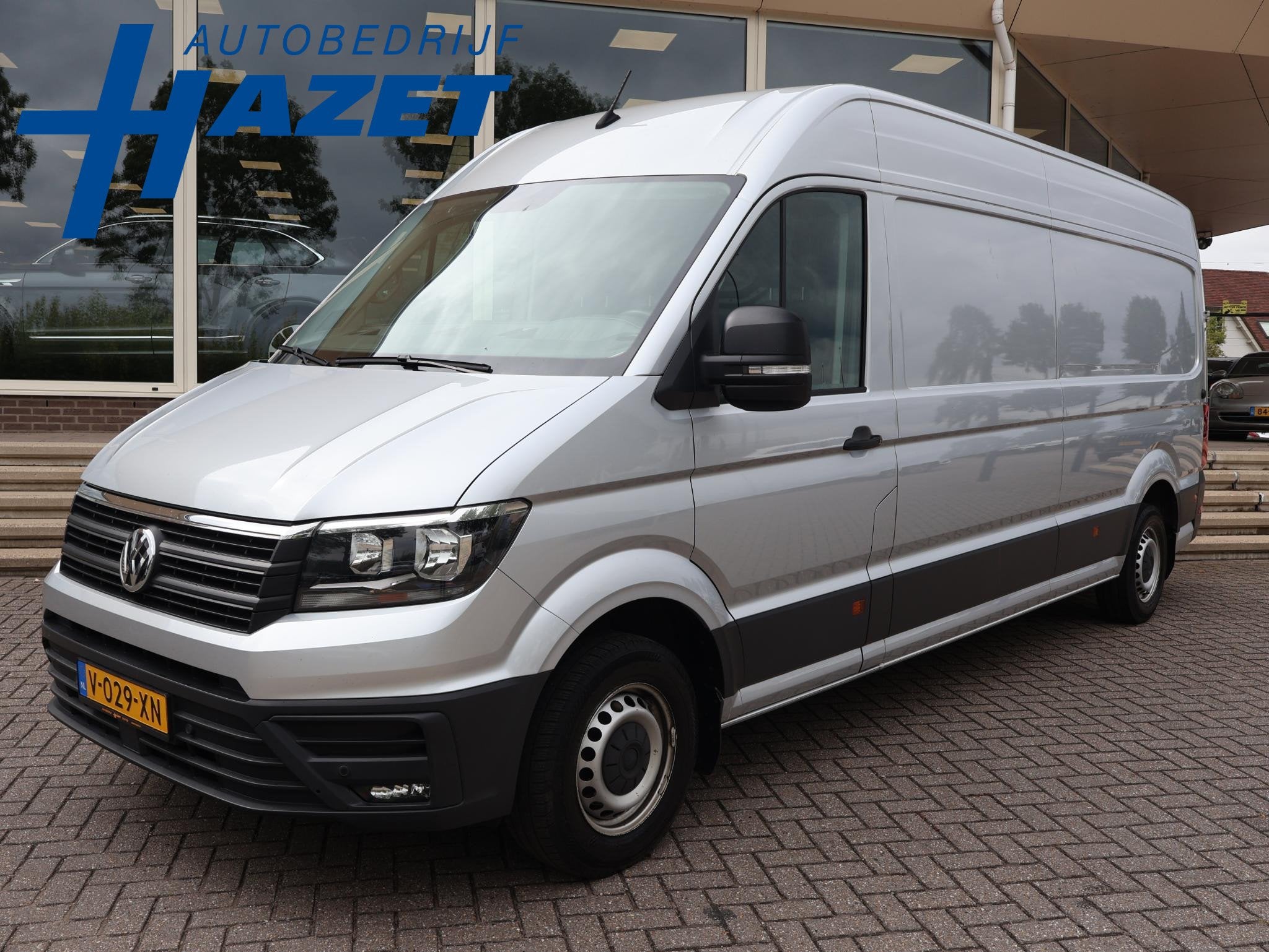 Volkswagen Crafter 35 2.0 TDI 140 PK DSG L4H3 + 3000 KG TREK, Auto's, Stof, Gebruikt, Euro 6, 4 cilinders