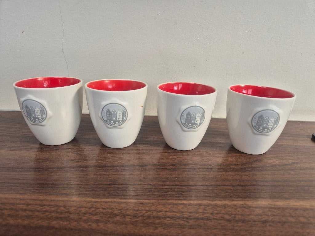 set van 4 bekers van de postcodeloterij, Huis en Inrichting, Ophalen of Verzenden, Zo goed als nieuw, Overige stijlen, Kop(pen) en/of Schotel(s)