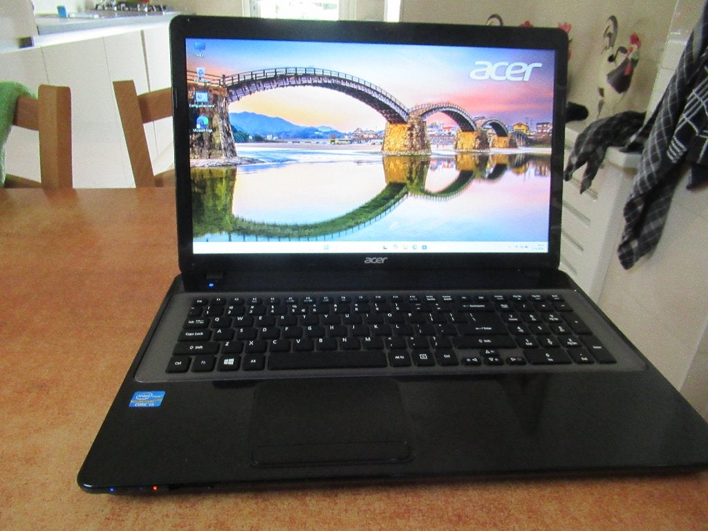 acer travelmate 273  i5