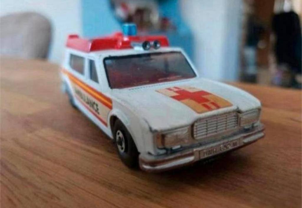 Matchbox Speed Kings K-49 Ambulance (1974), Hobby en Vrije tijd, Modelauto's | 1:32, Ophalen of Verzenden, Gebruikt, Auto, Matchbox