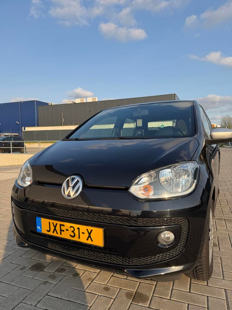 Volkswagen up! 1.0 55KW/75PK 5-DRS 2016 Zwart, Auto's, Volkswagen, Voorwielaandrijving, 74 pk, Up!, 4 stoelen