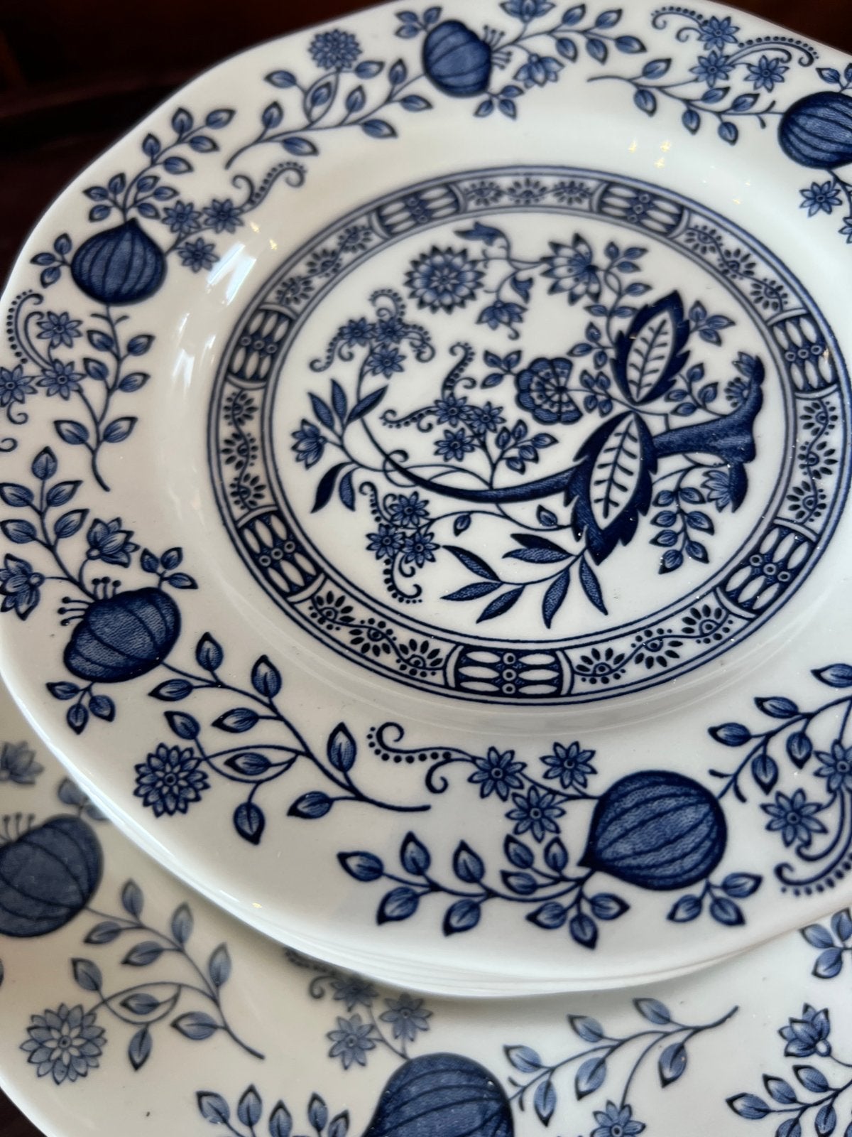 Gebakstel van 12 Wedgwood Blue Onion bordjes op onderschaal, Ophalen of Verzenden