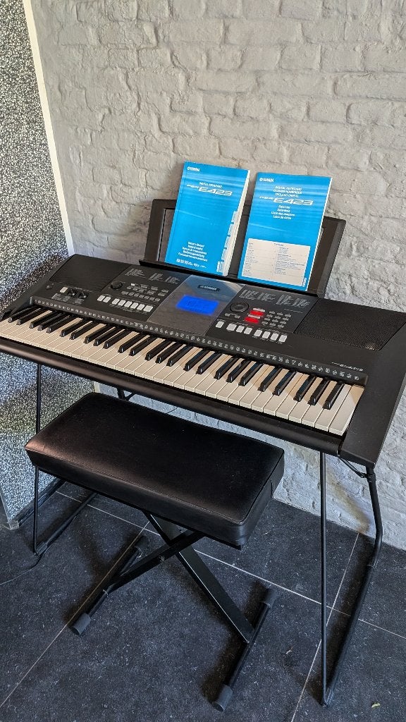 Keyboard Yamaha PSR-E423 piano Midi keyboard, Ophalen, 61 toetsen, Yamaha, Zo goed als nieuw