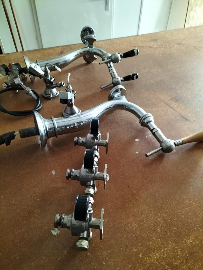 Bierpompen met drukmeters en koppelingen, Ophalen, Gebruikt, Overige merken