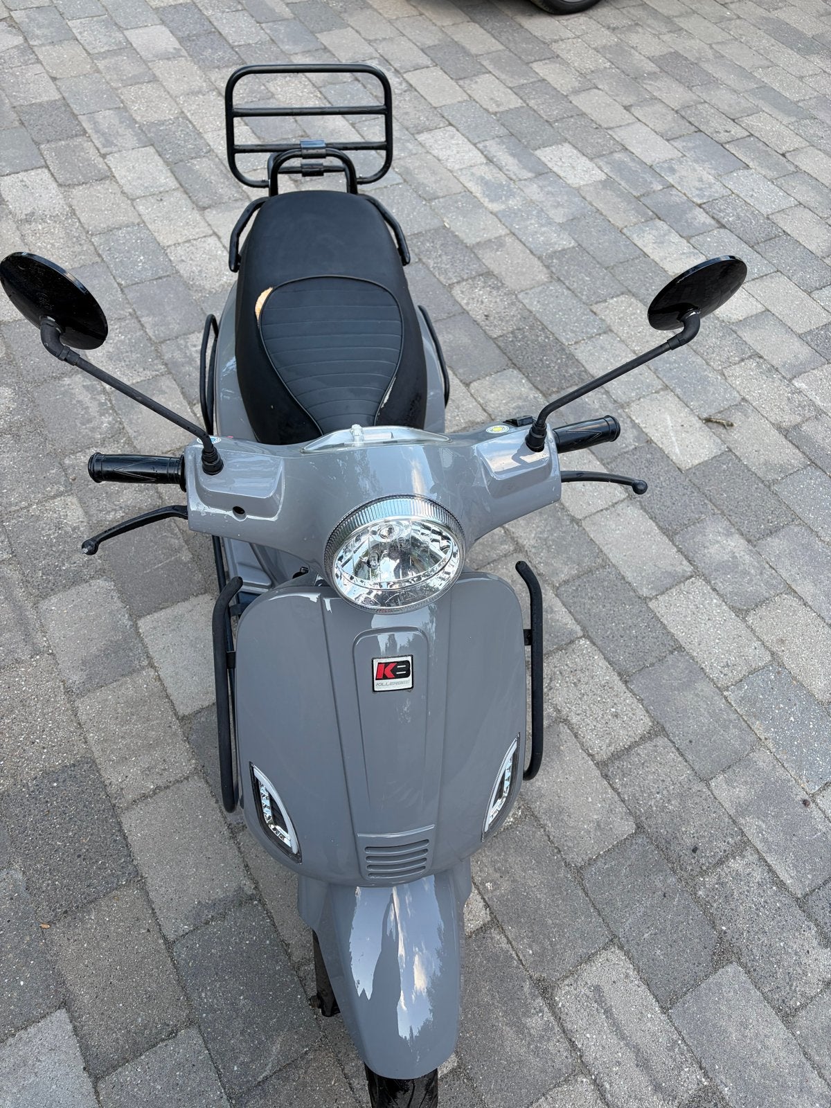 Killerbee snorscooter, prima onderhouden met klein scheurtje, Fietsen en Brommers, Snorfietsen en Snorscooters, Ophalen, Gebruikt