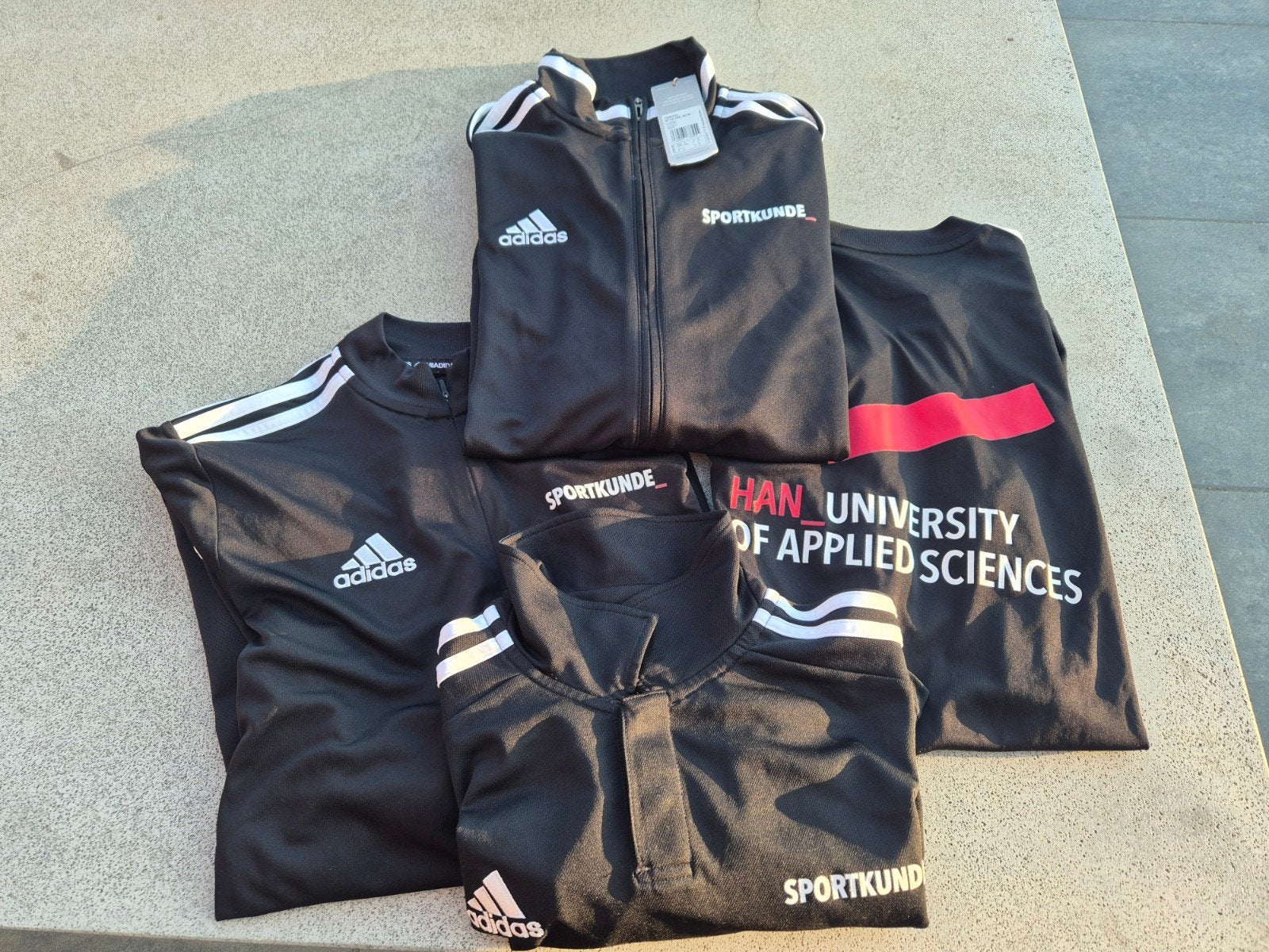 HAN Sportkunde Kledingpakket: T-shirt, Polo Zip trui, Jacke, Kleding | Heren, Sportkleding, Zwart, Overige maten, Ophalen of Verzenden